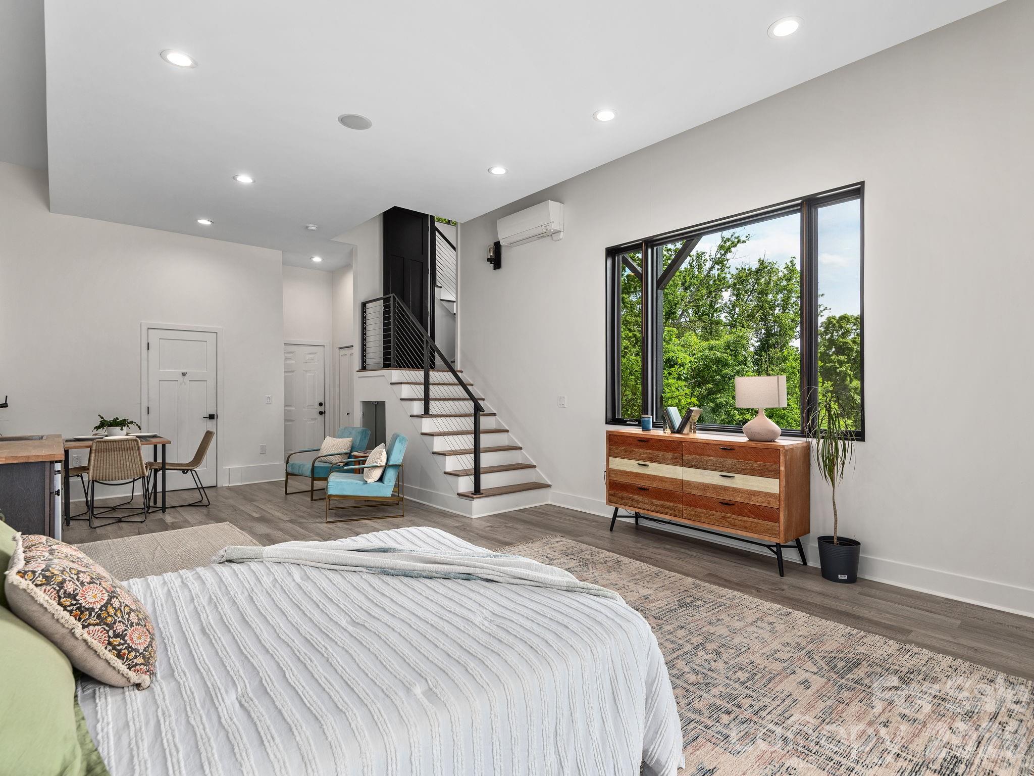 127 N Griffing Boulevard — Asheville