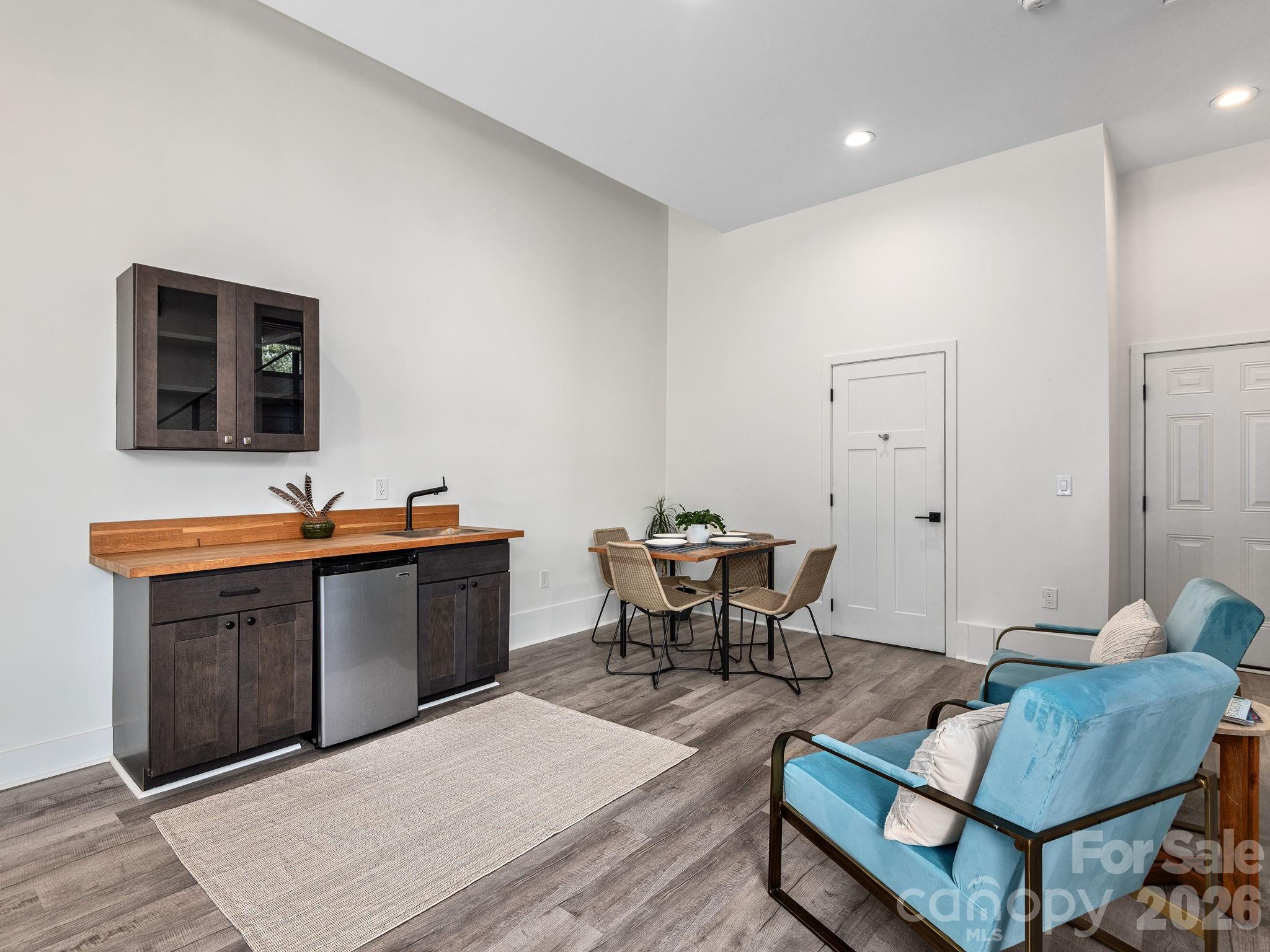 127 N Griffing Boulevard — Asheville