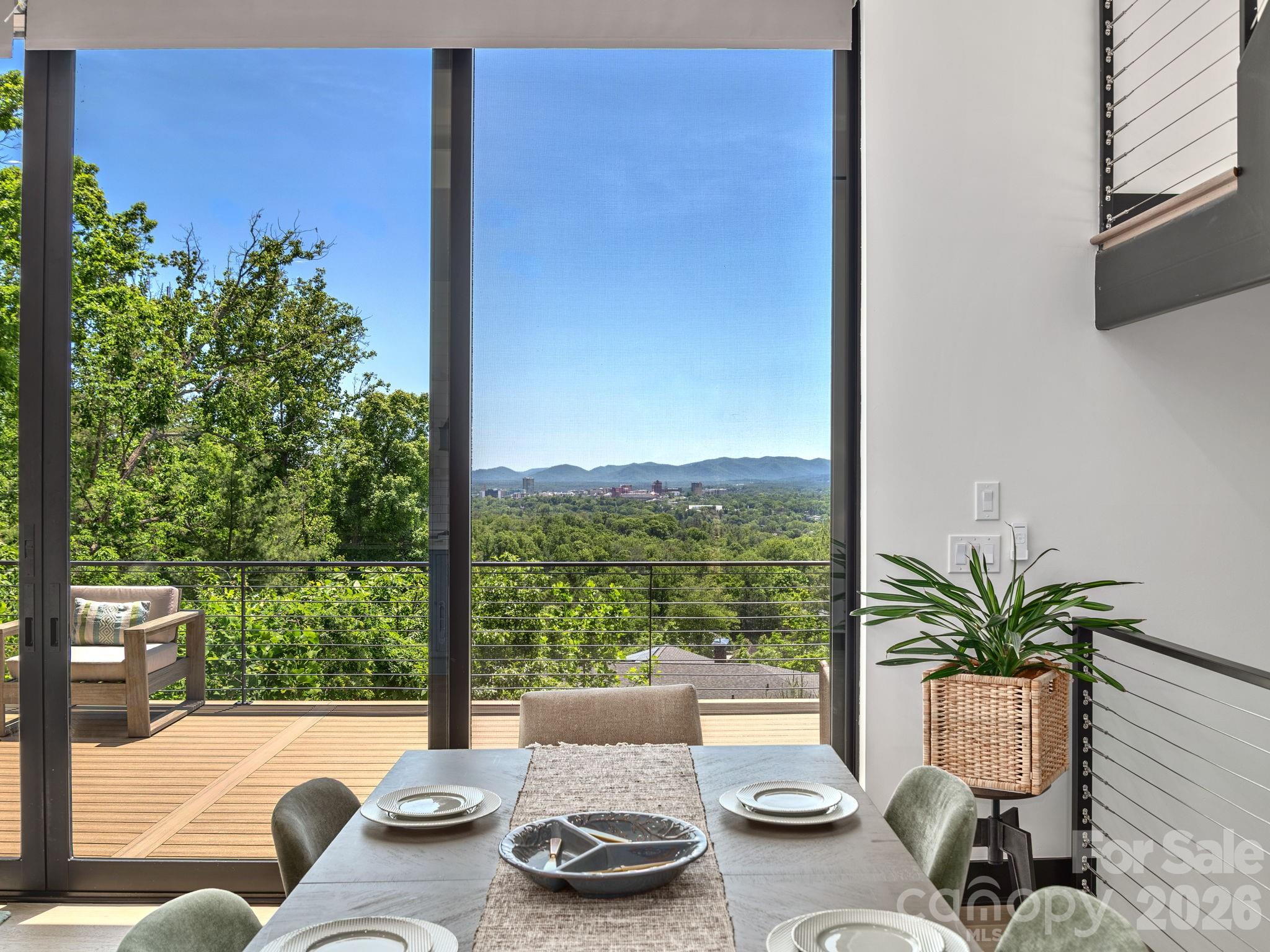 127 N Griffing Boulevard — Asheville