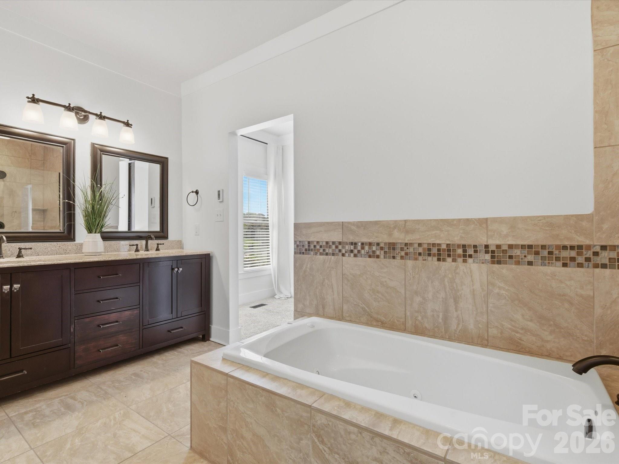 911 Weymouth Drive — Gastonia