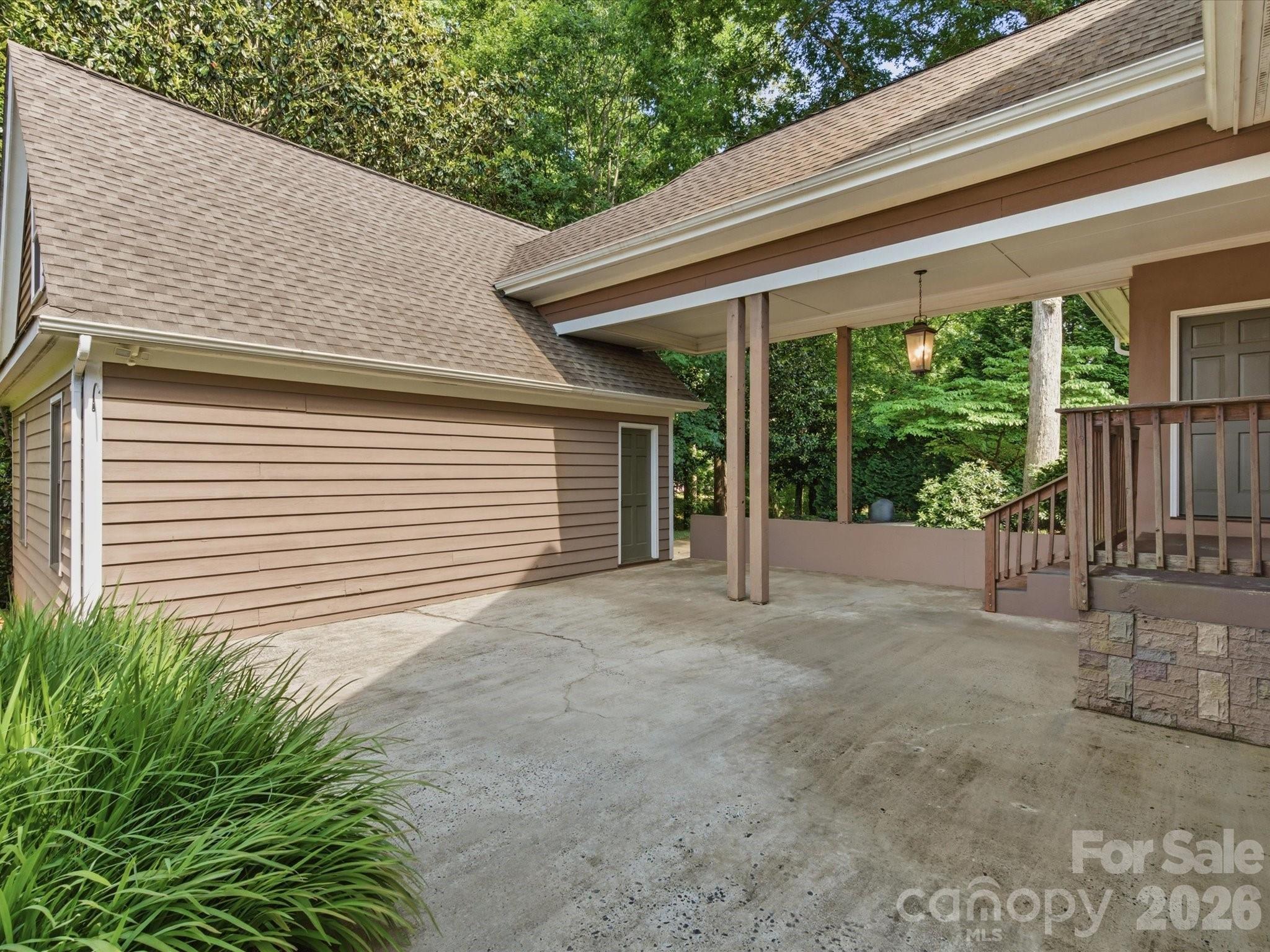 911 Weymouth Drive — Gastonia