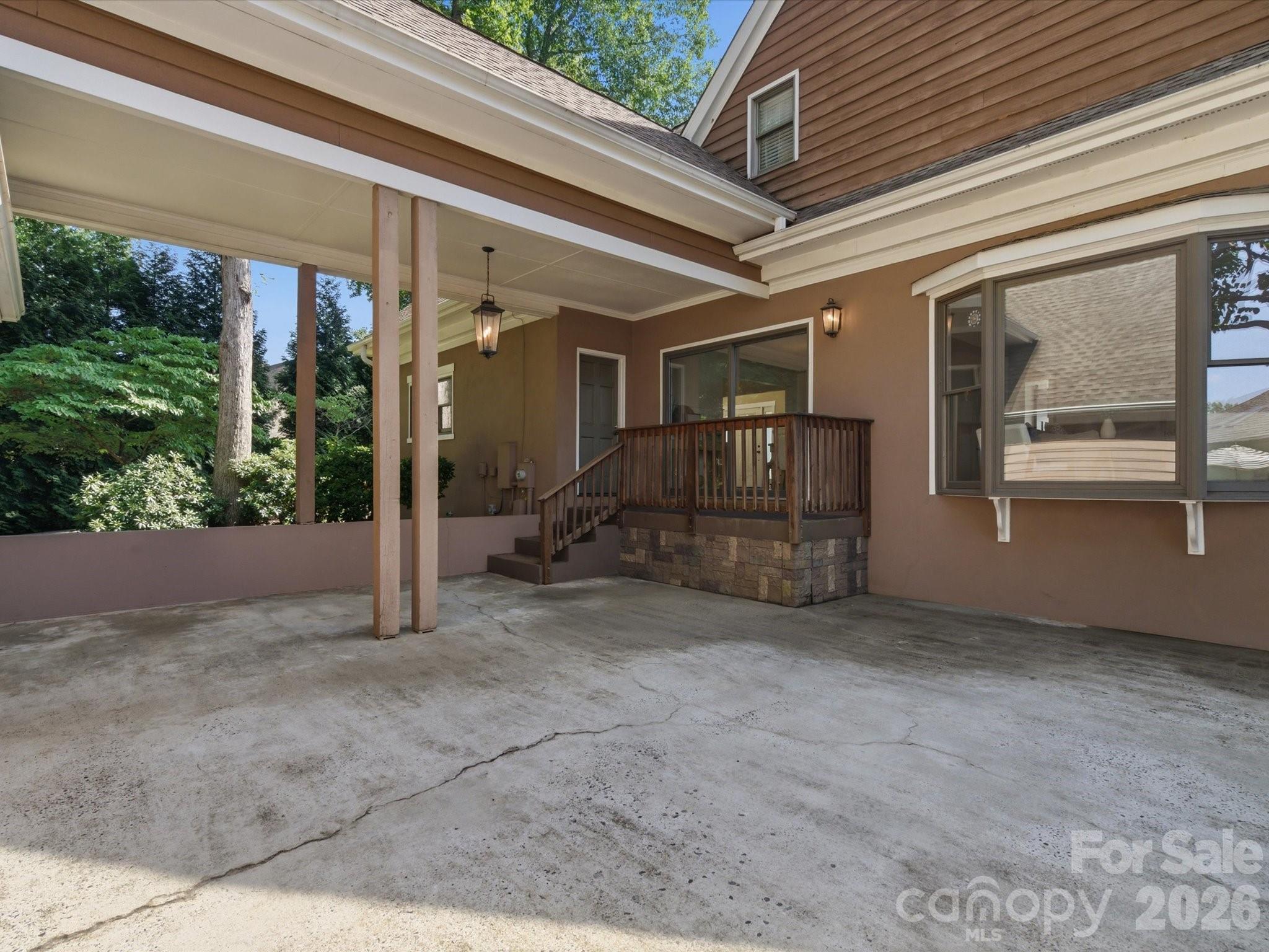 911 Weymouth Drive — Gastonia