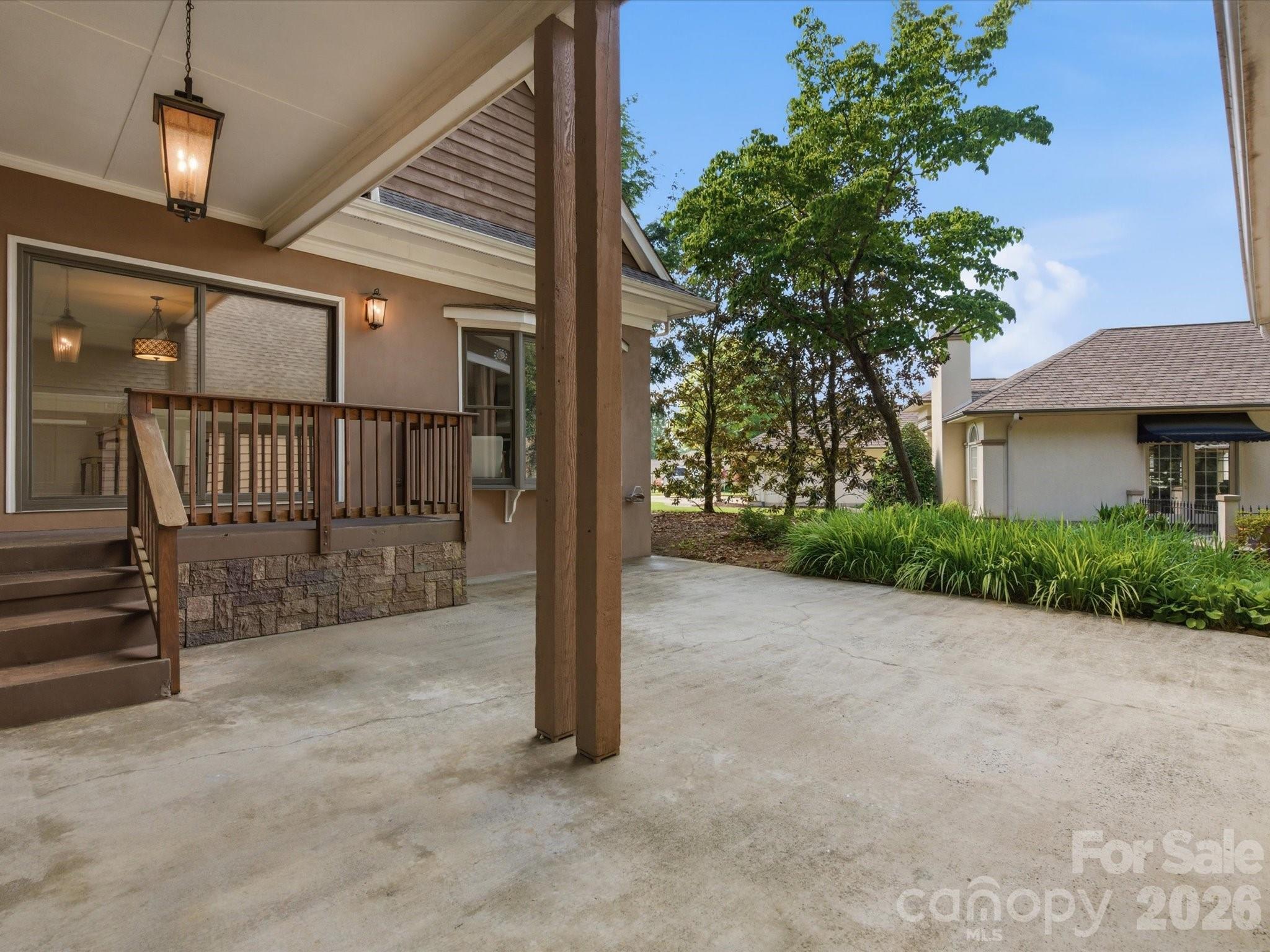911 Weymouth Drive — Gastonia