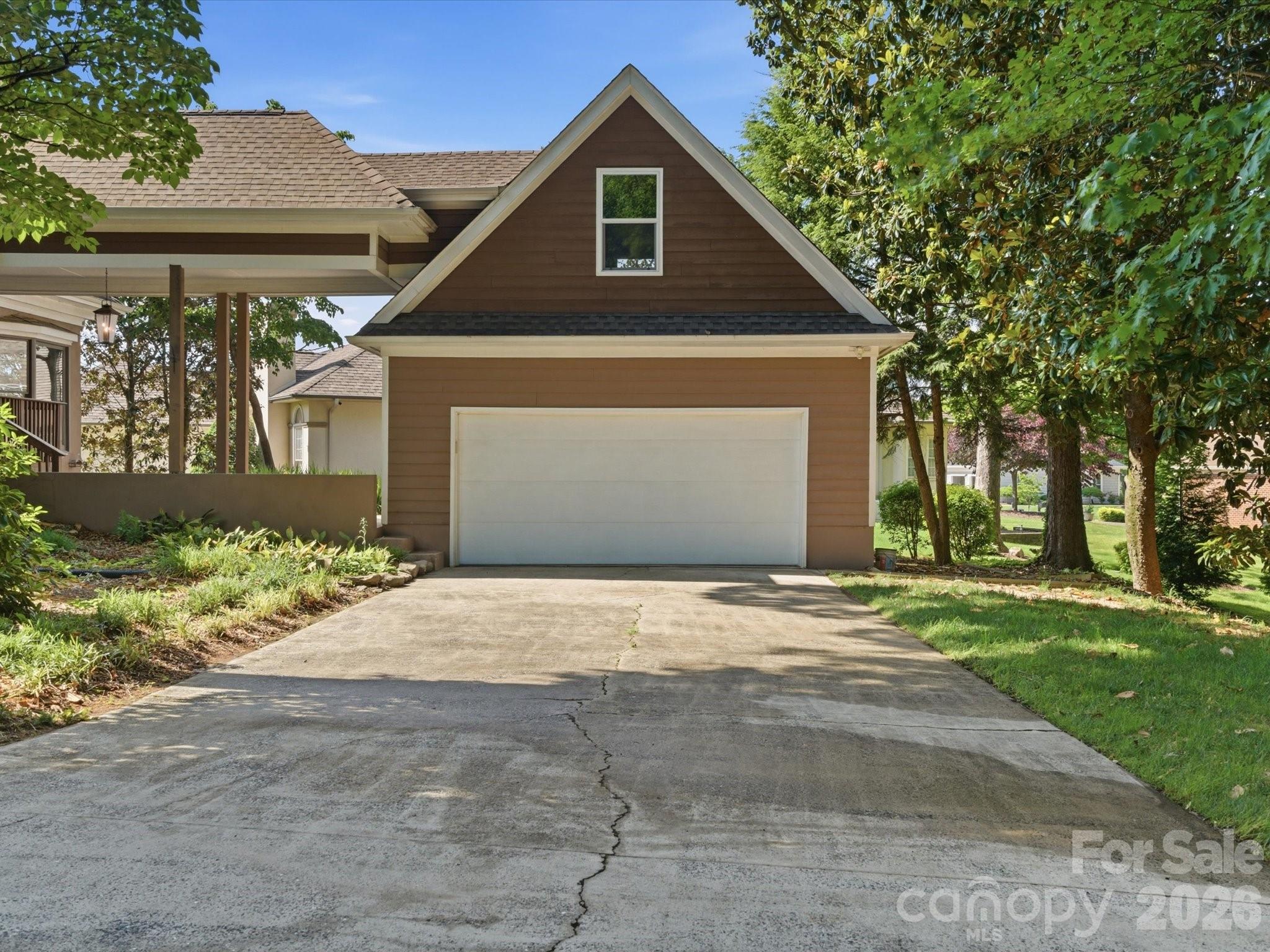 911 Weymouth Drive — Gastonia