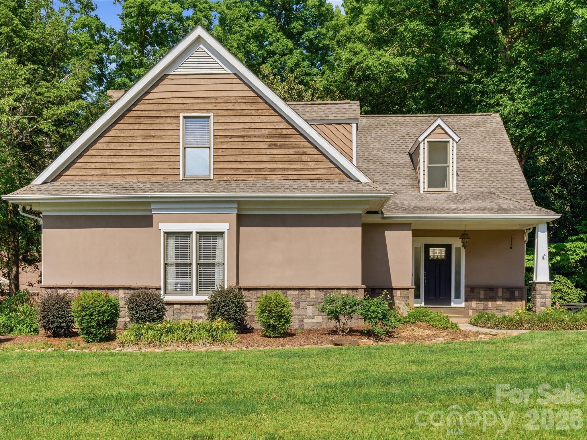 911 Weymouth Drive — Gastonia