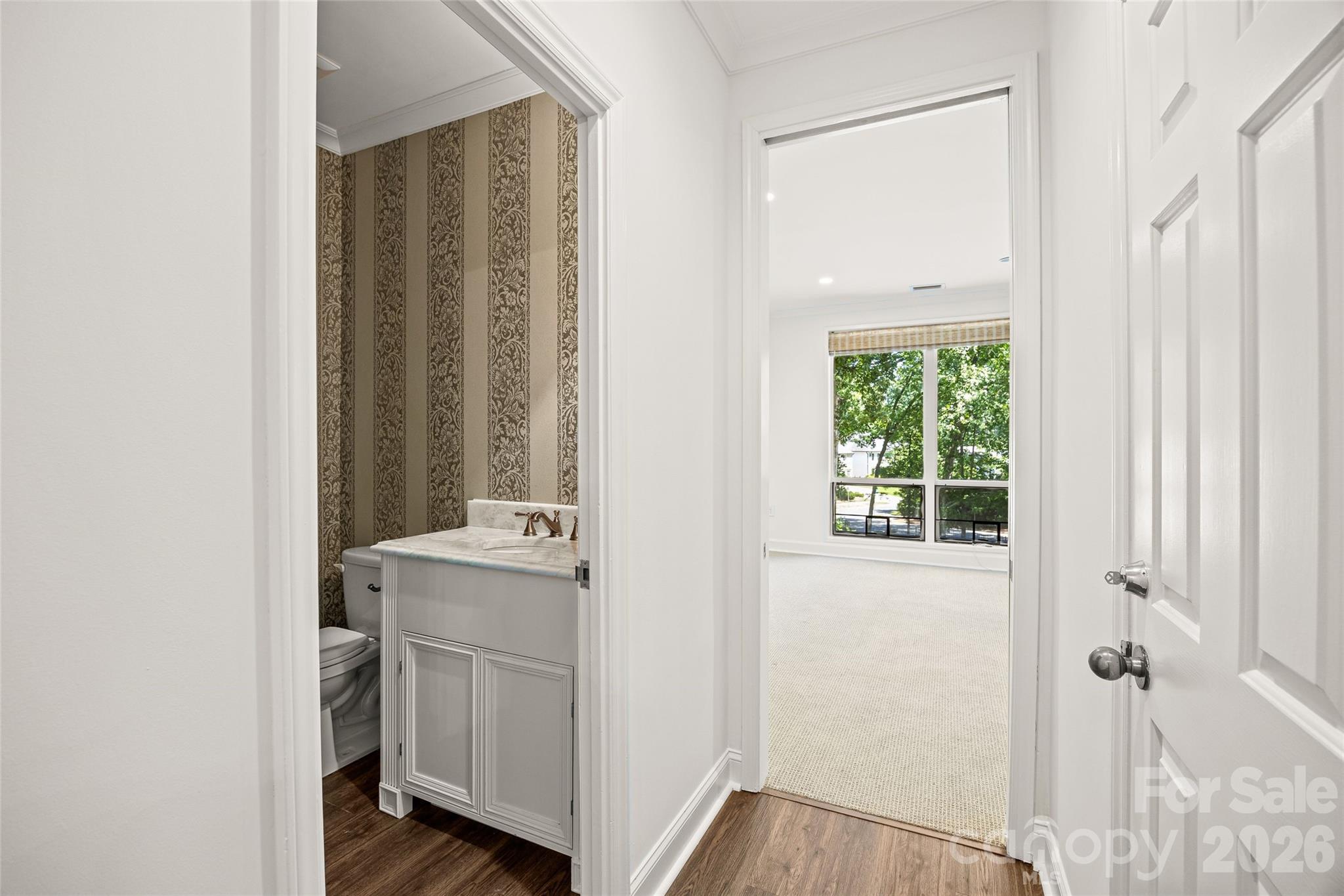 922 Cherokee Road — Charlotte