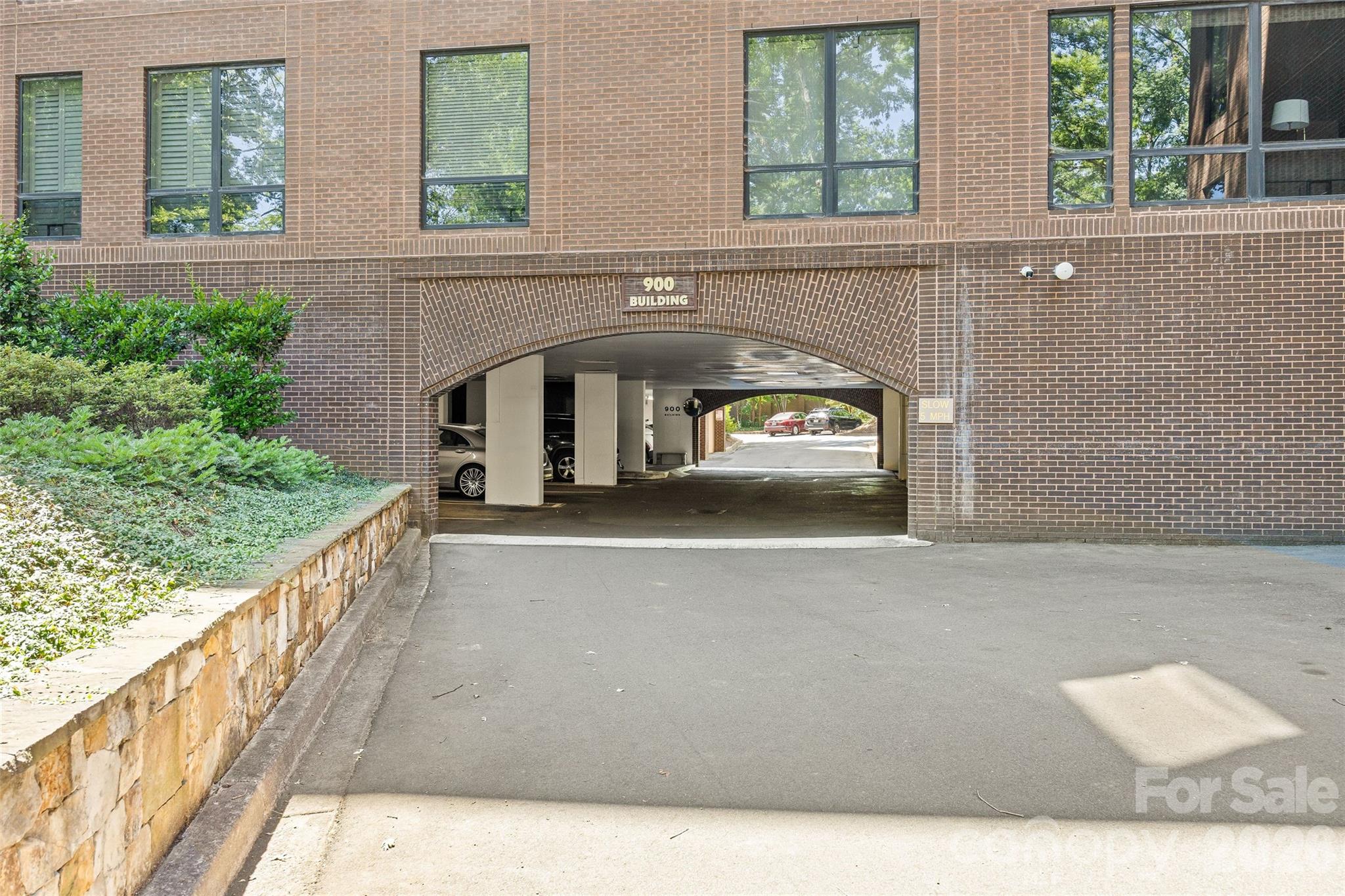 922 Cherokee Road — Charlotte