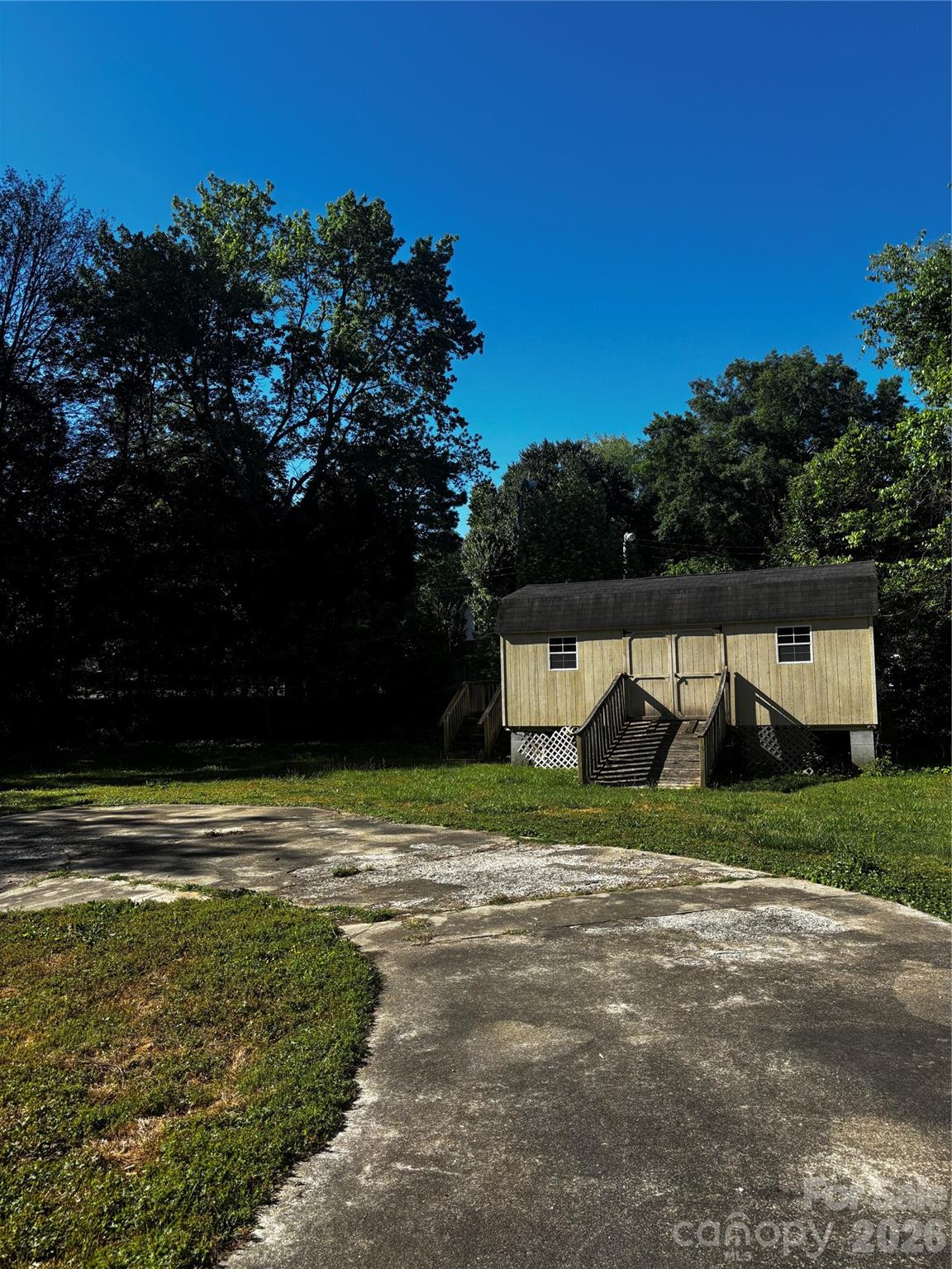 907 Maple Avenue — Salisbury