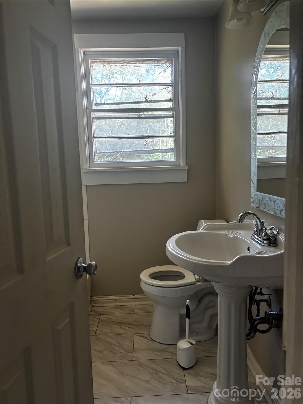 907 Maple Avenue — Salisbury