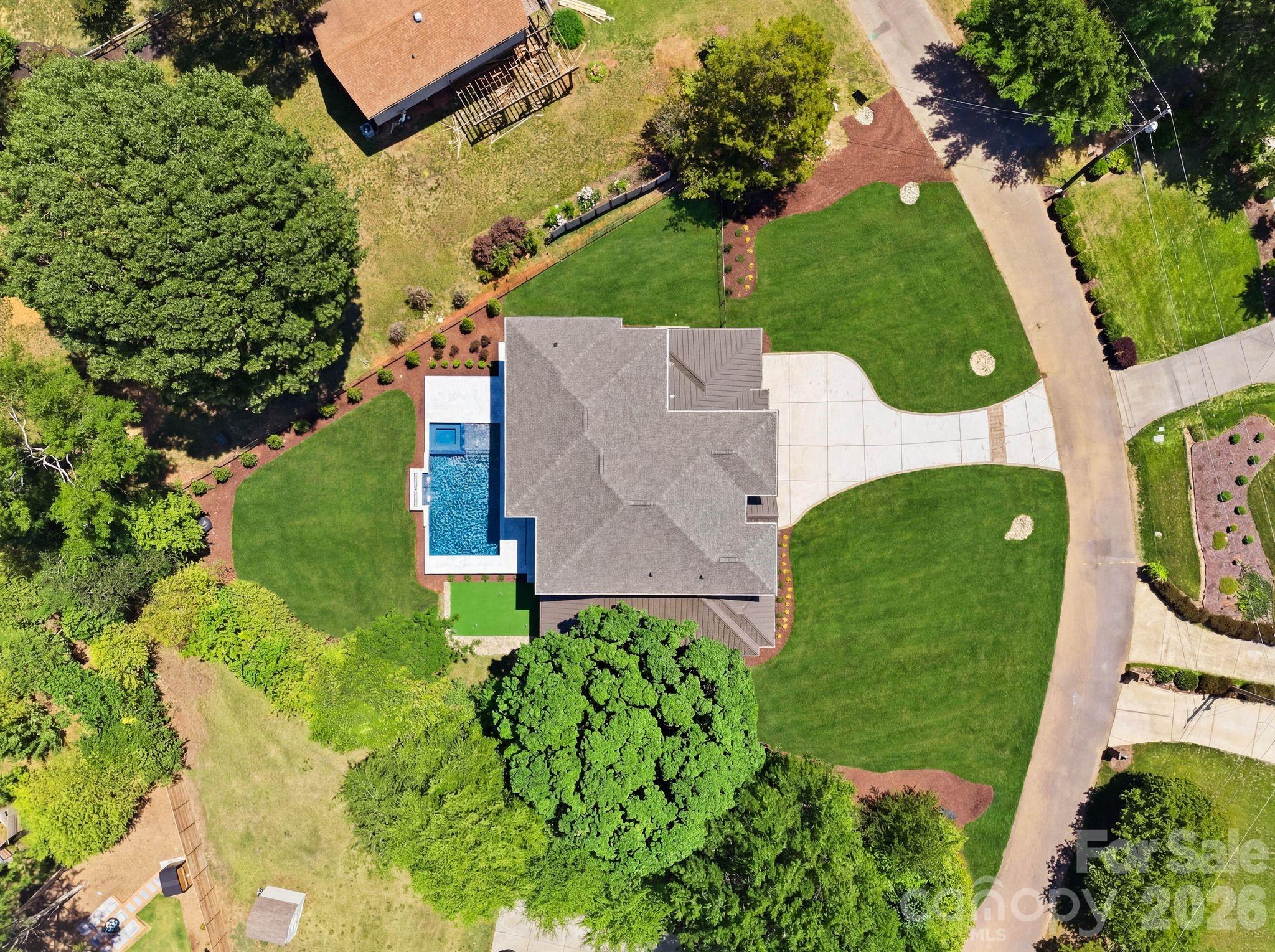 20200 Rainbow Circle — Cornelius