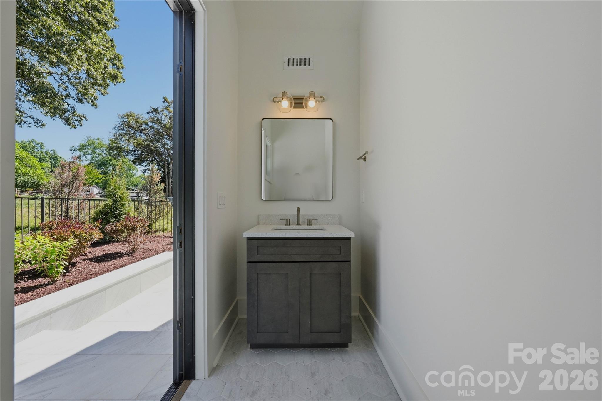 20200 Rainbow Circle — Cornelius