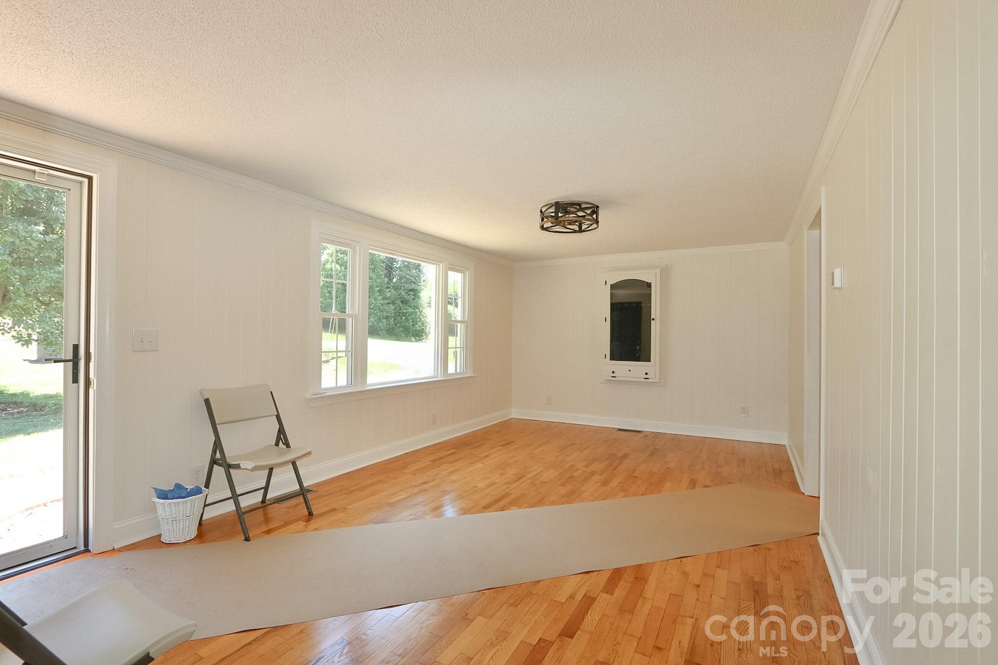 1279 N Hoots Road — Ronda