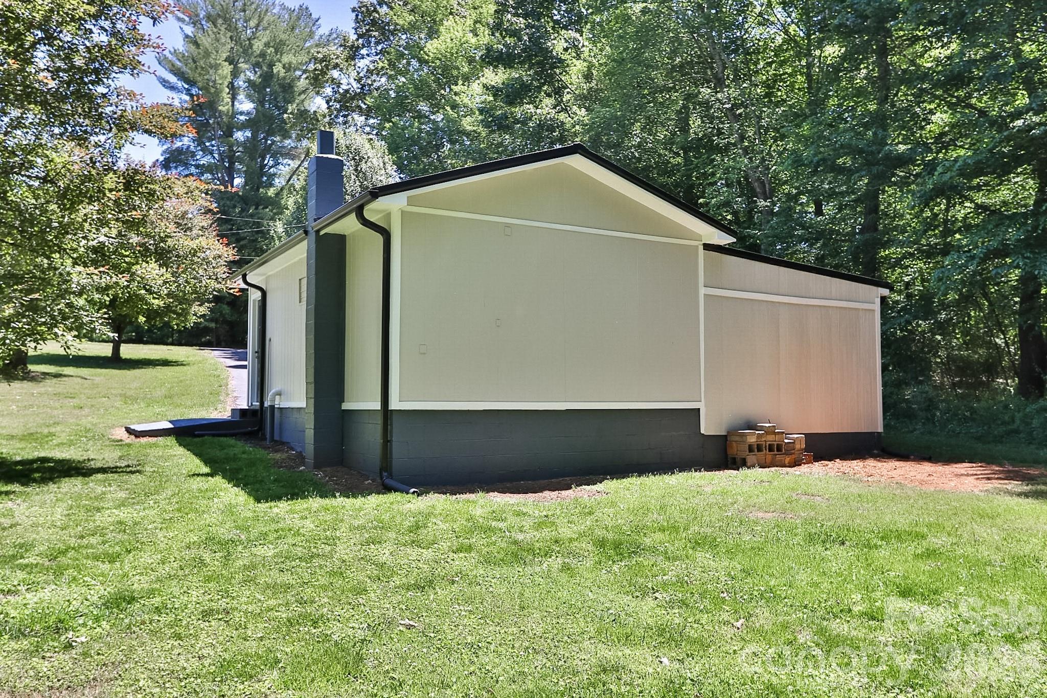 1279 N Hoots Road — Ronda