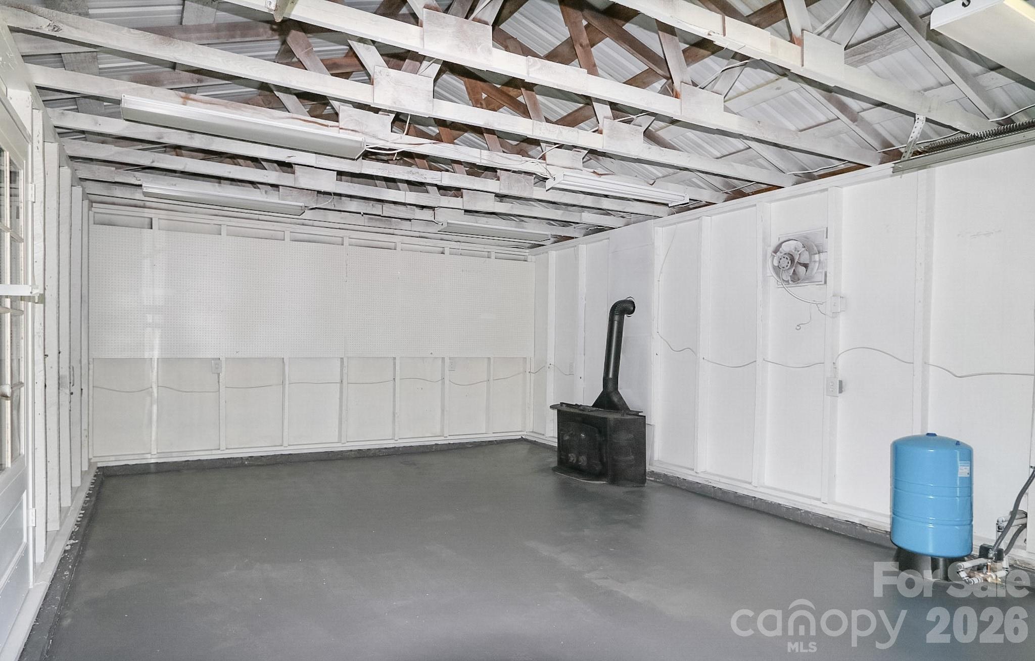 1279 N Hoots Road — Ronda