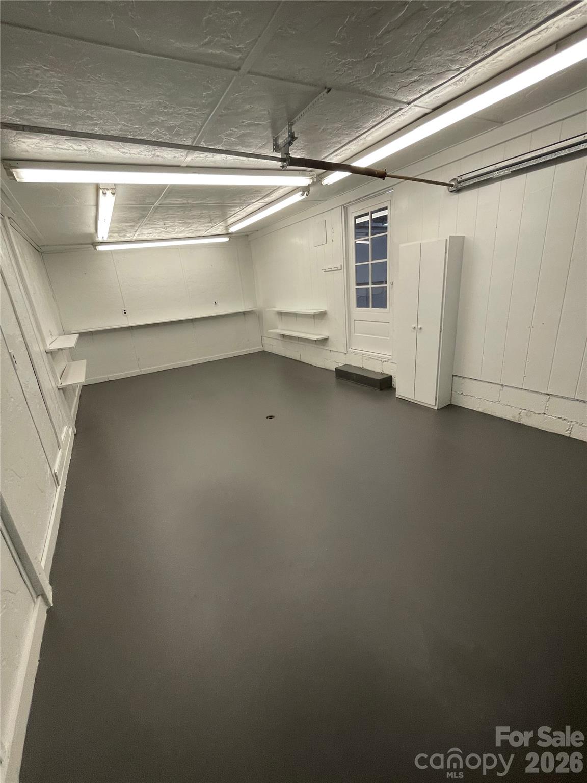 1279 N Hoots Road — Ronda