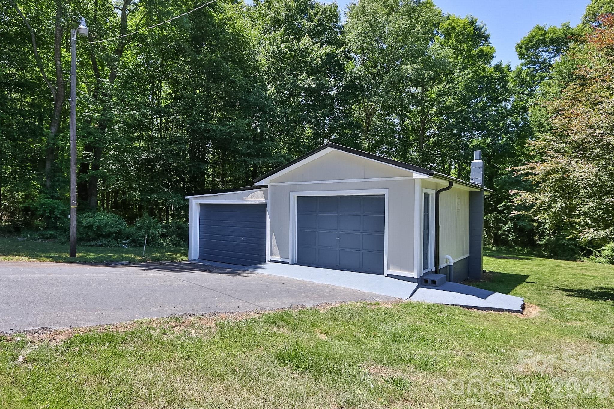 1279 N Hoots Road — Ronda