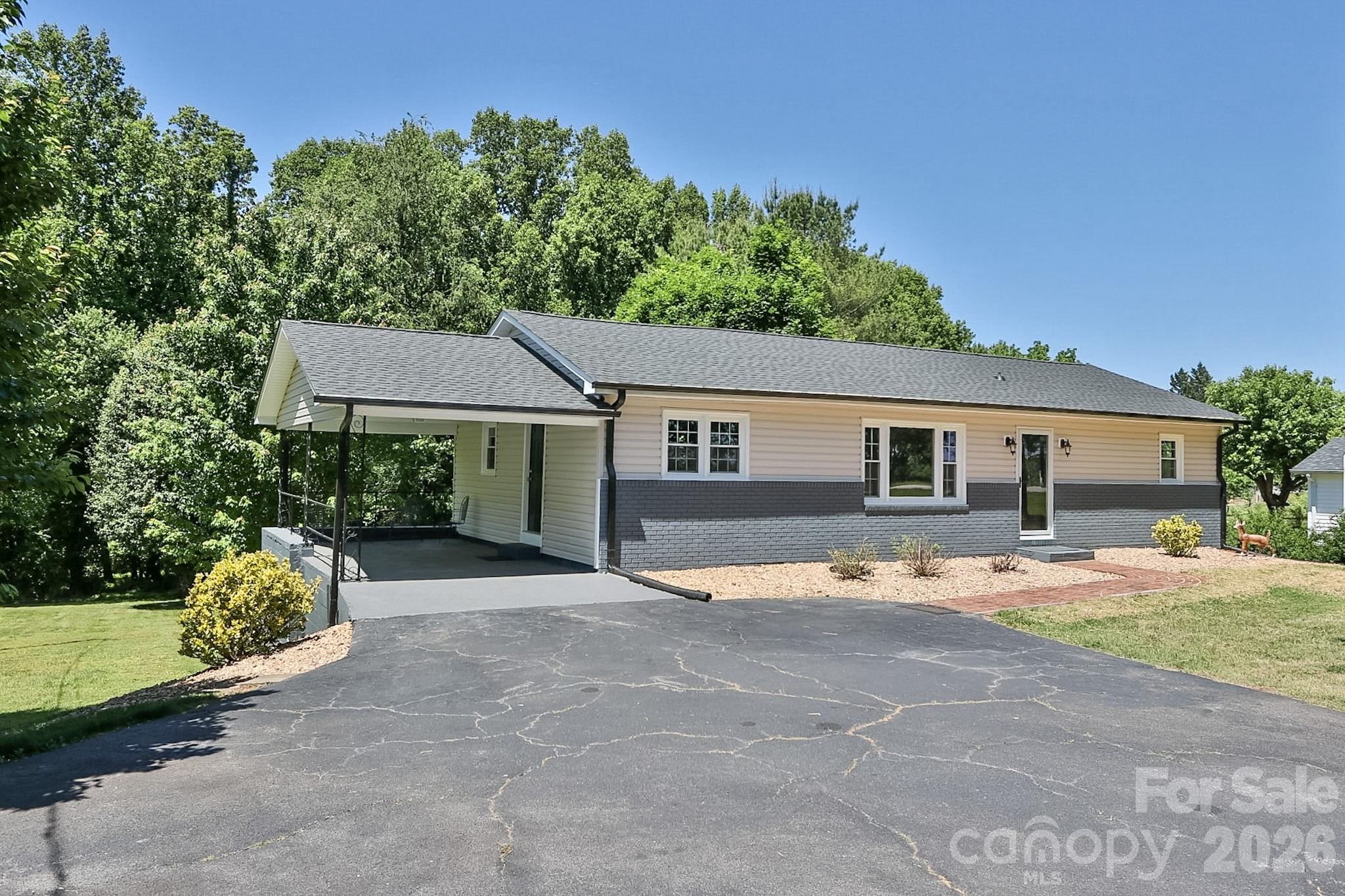 1279 N Hoots Road — Ronda