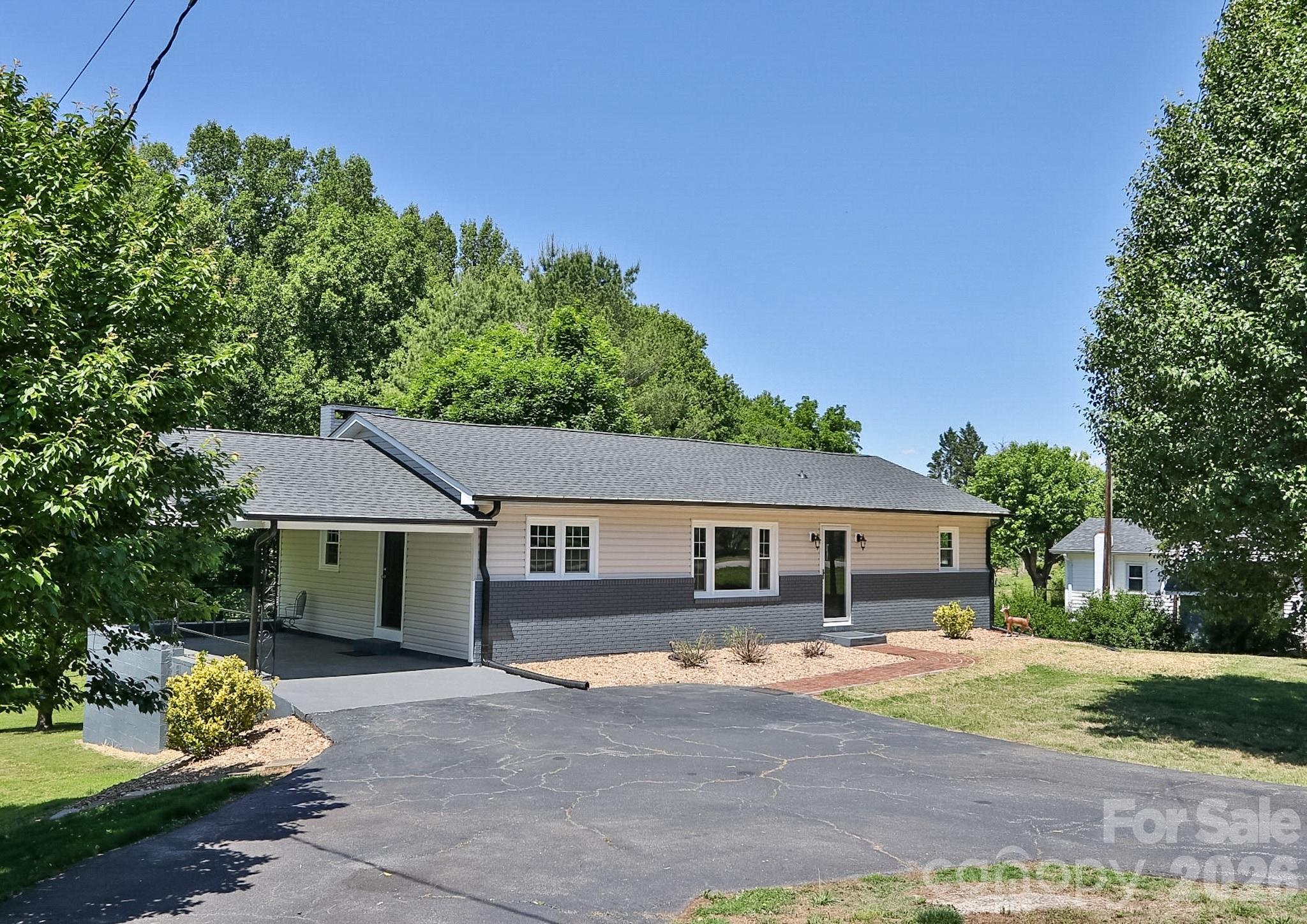 1279 N Hoots Road — Ronda