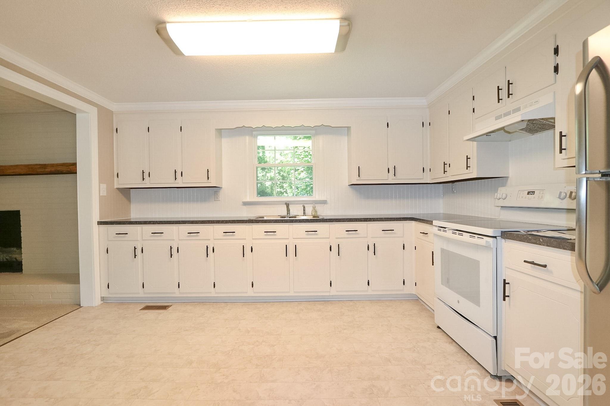1279 N Hoots Road — Ronda