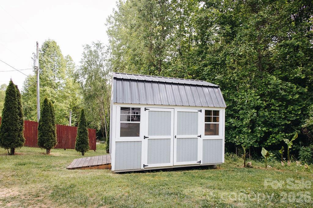 9 Bent Twig Drive — Old Fort