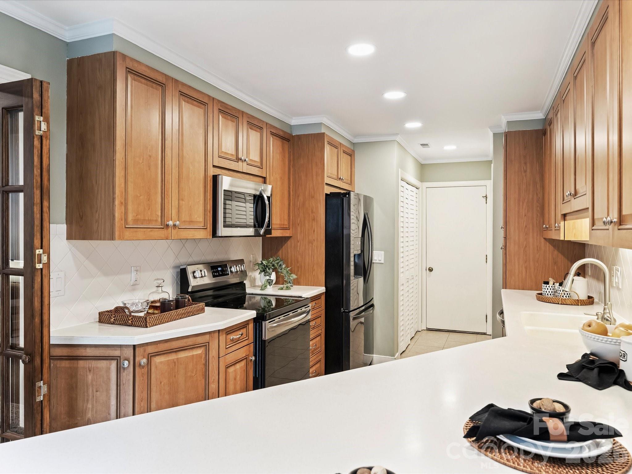 6434 Brandonwood Court — Charlotte