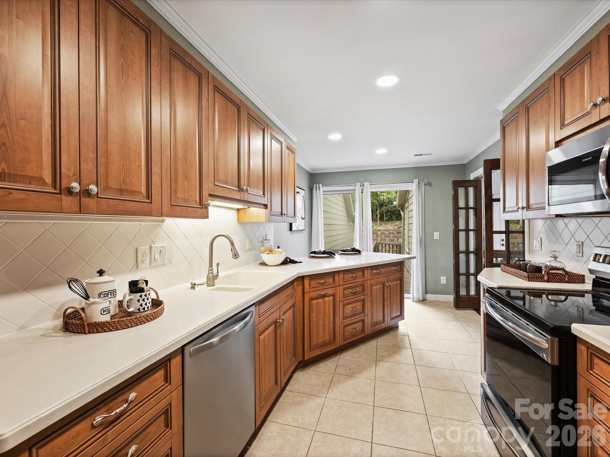 6434 Brandonwood Court — Charlotte