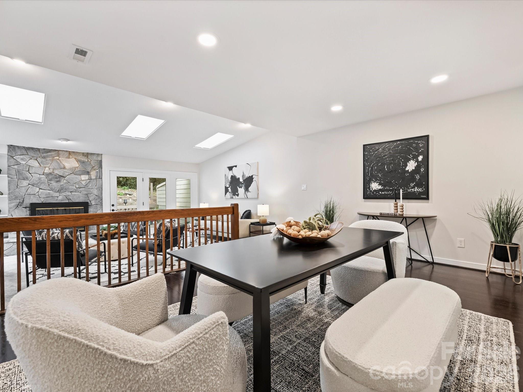 6434 Brandonwood Court — Charlotte