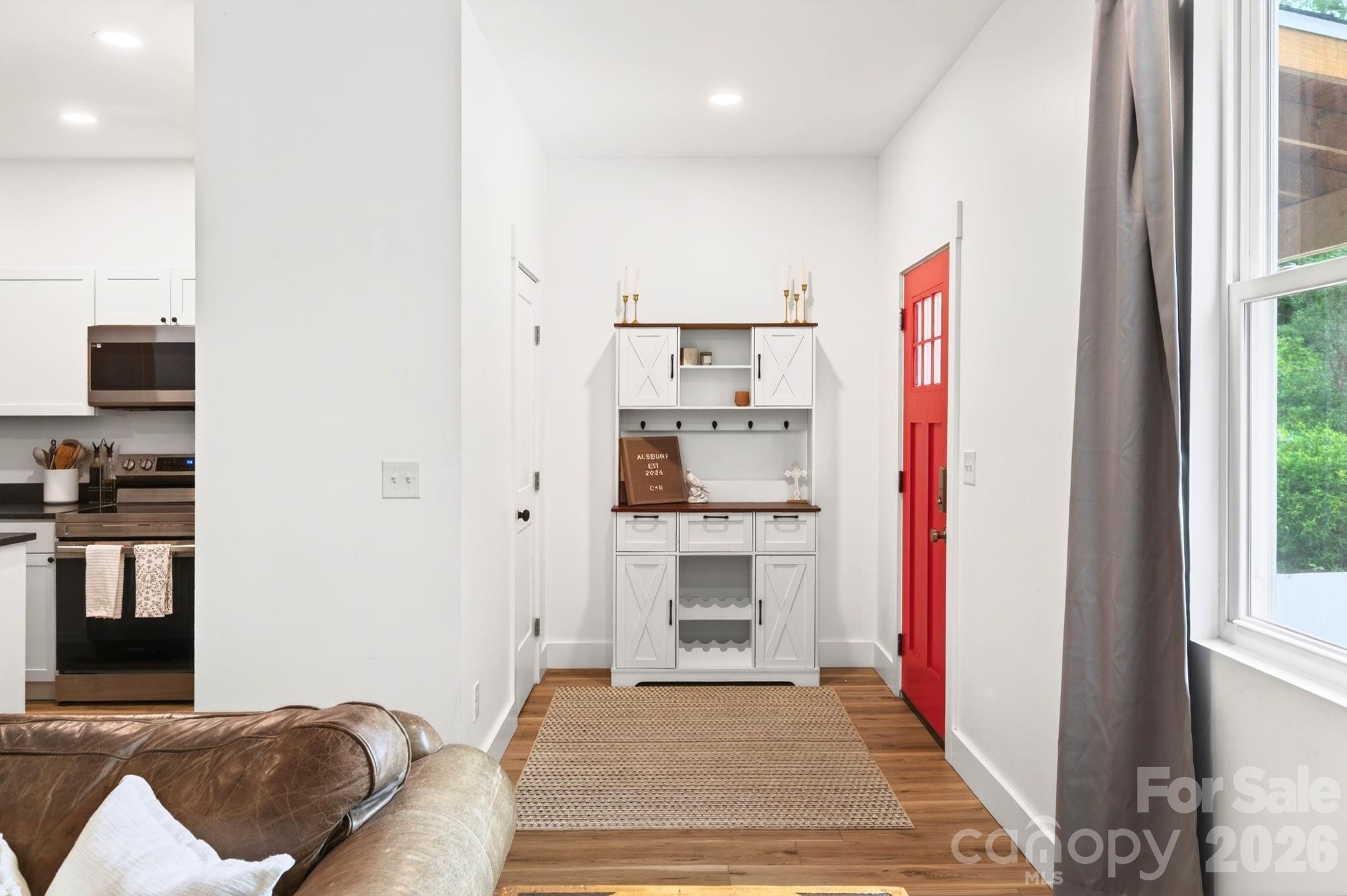 116 Arnold Road — Asheville
