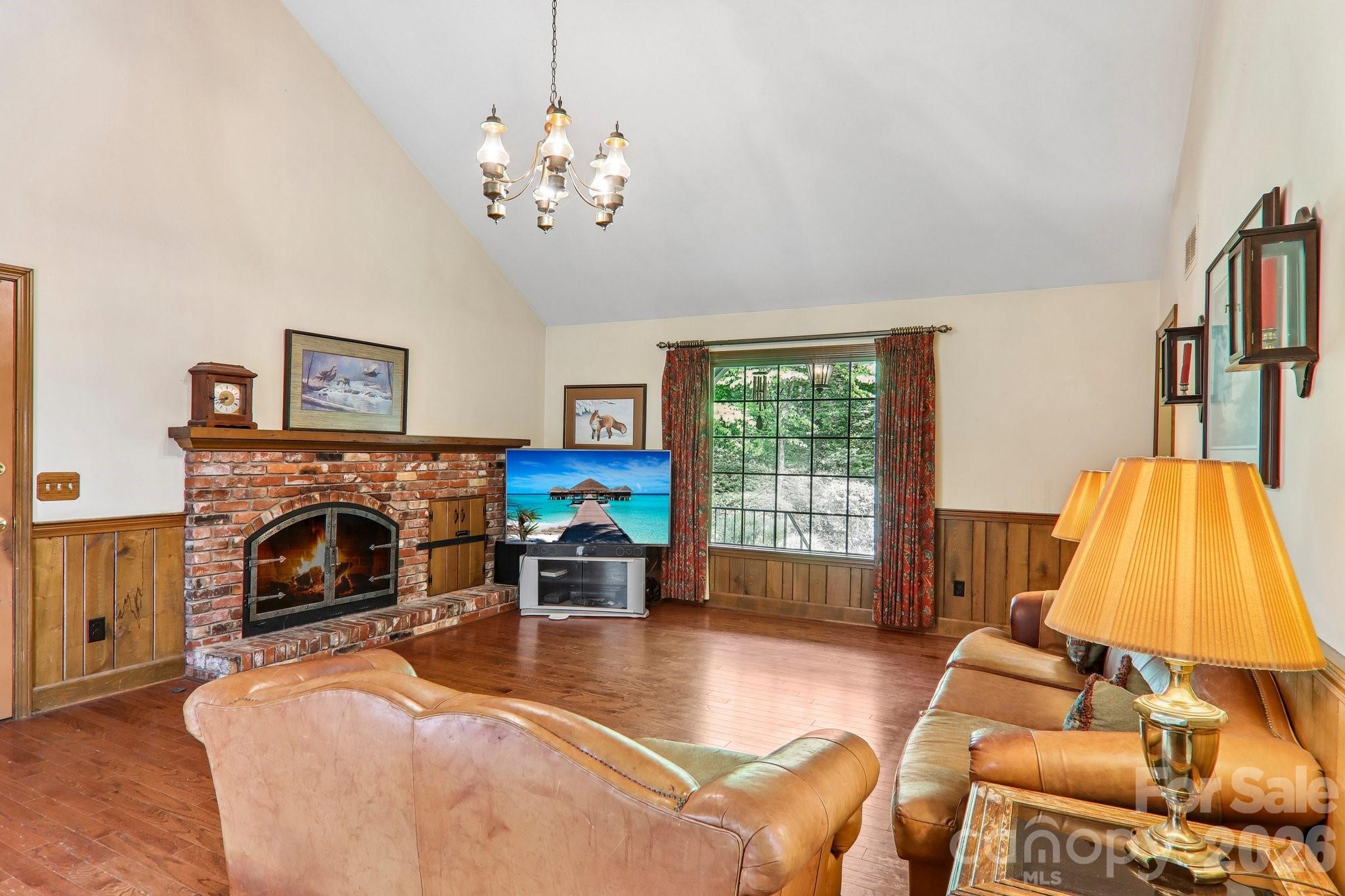 104 Finley Street — Hendersonville