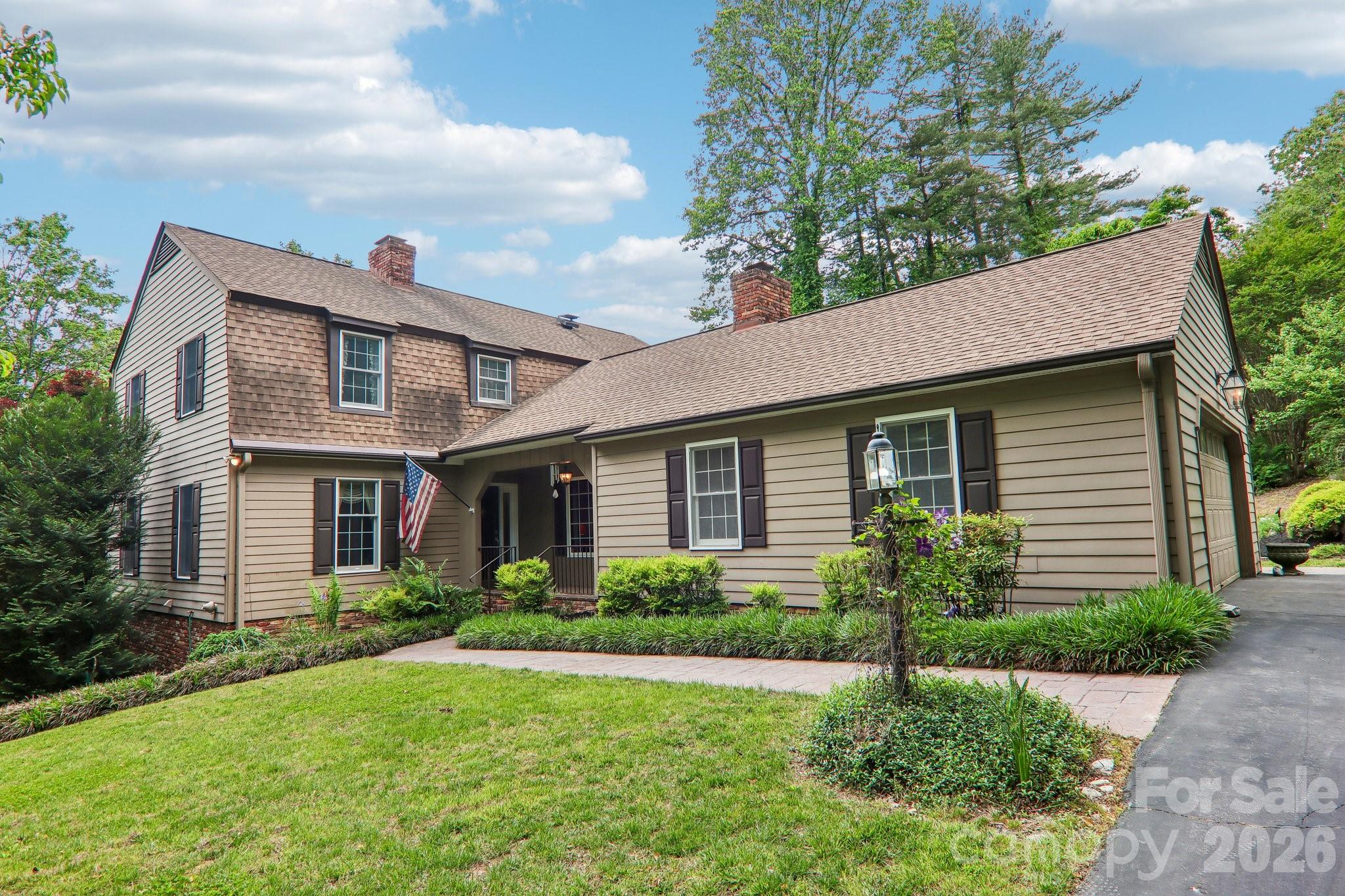 104 Finley Street — Hendersonville