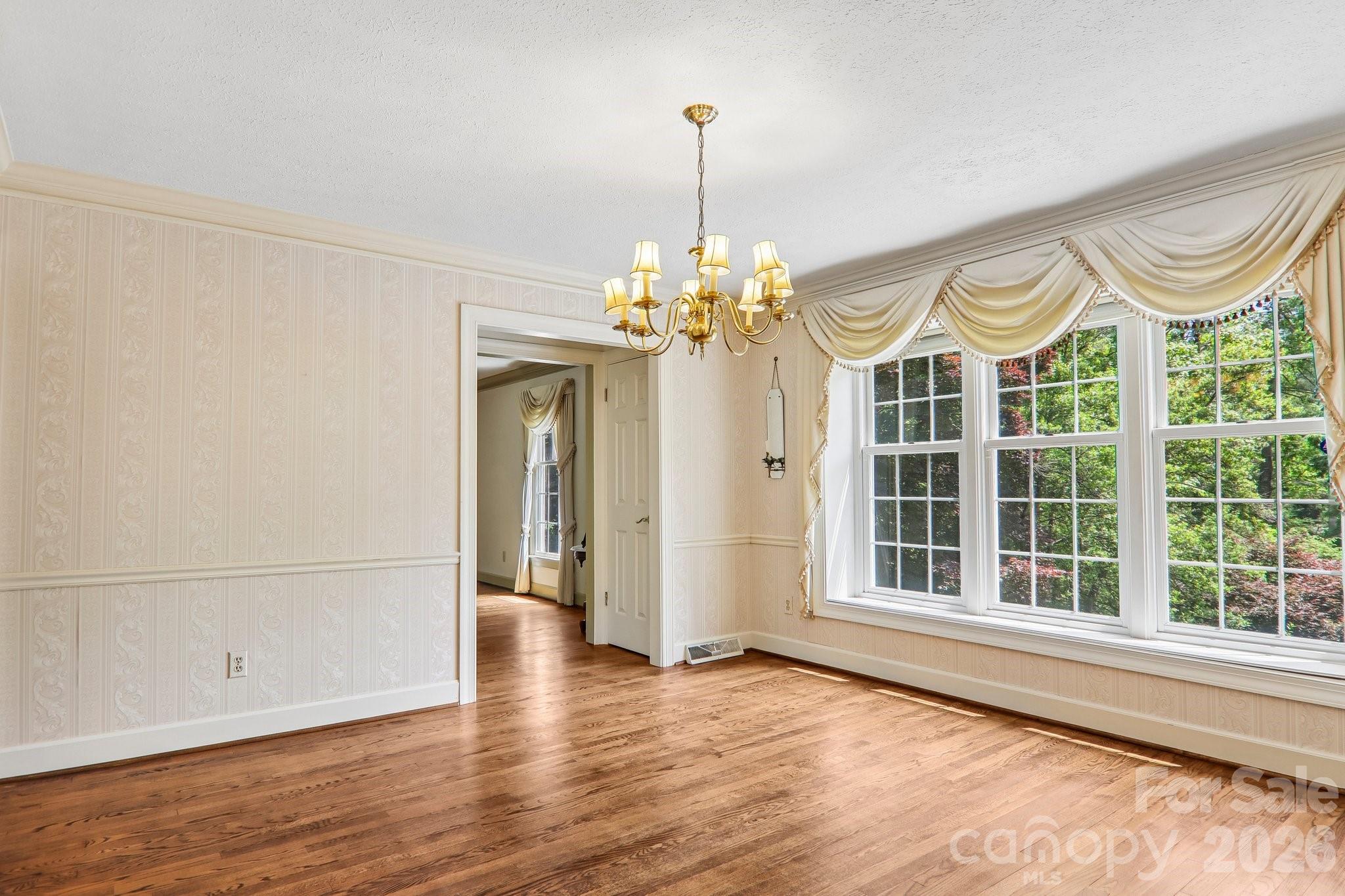 104 Finley Street — Hendersonville