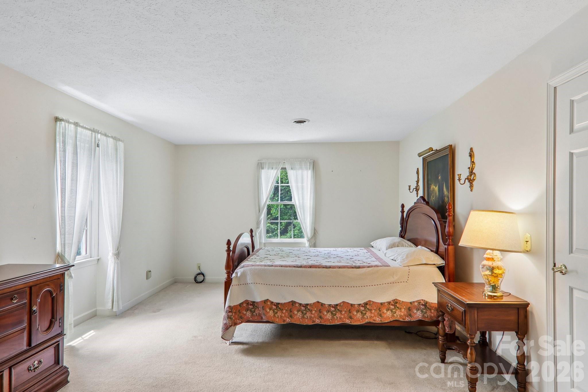 104 Finley Street — Hendersonville