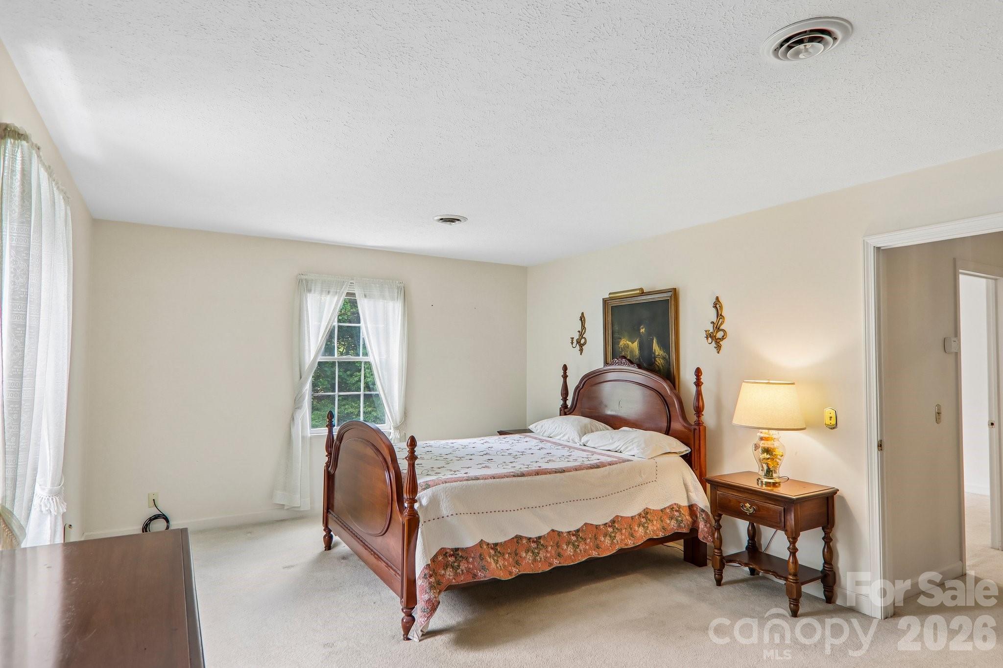 104 Finley Street — Hendersonville