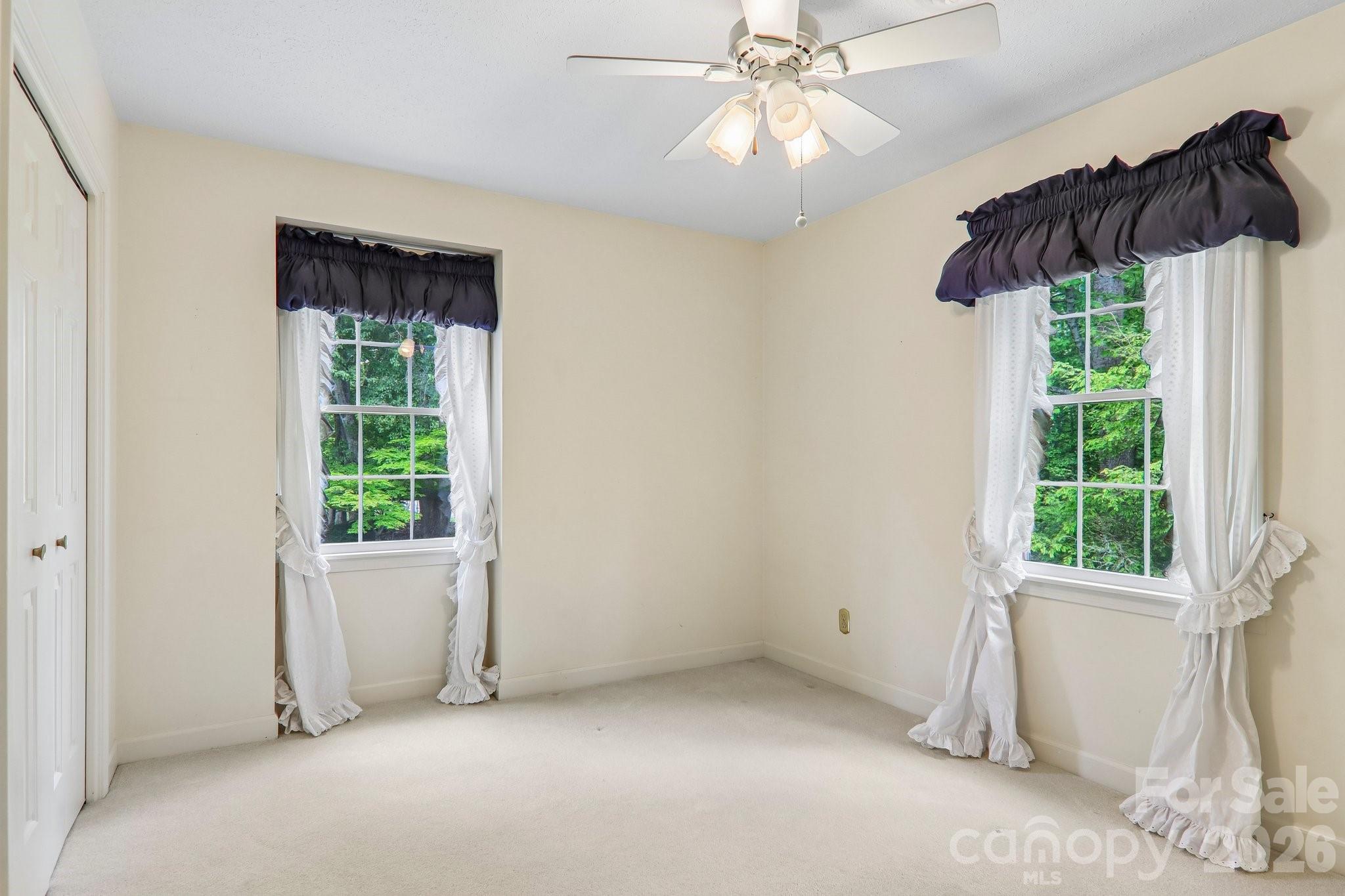 104 Finley Street — Hendersonville