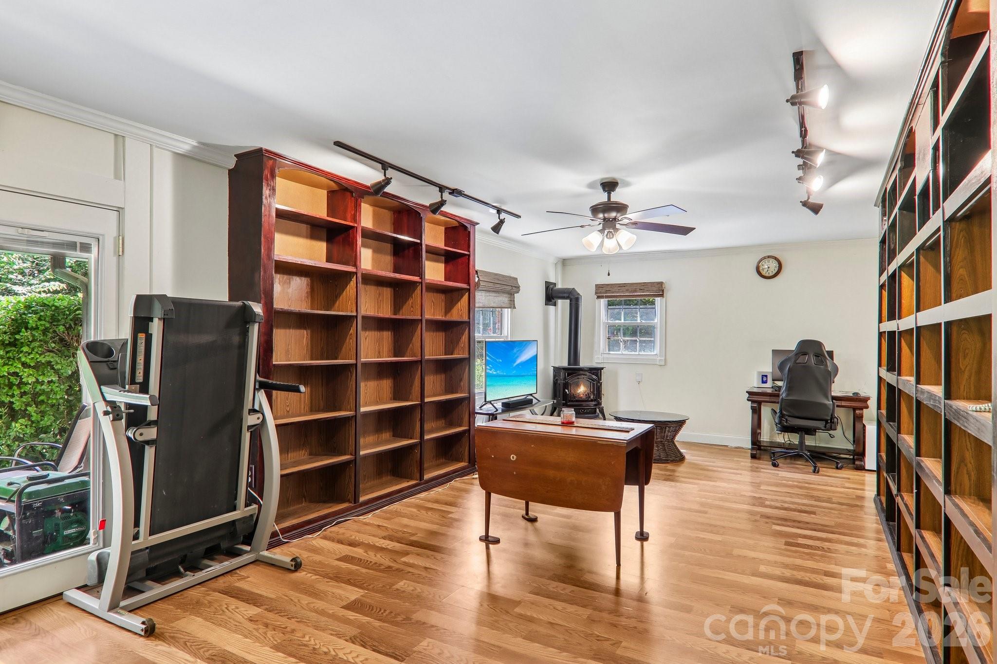 104 Finley Street — Hendersonville