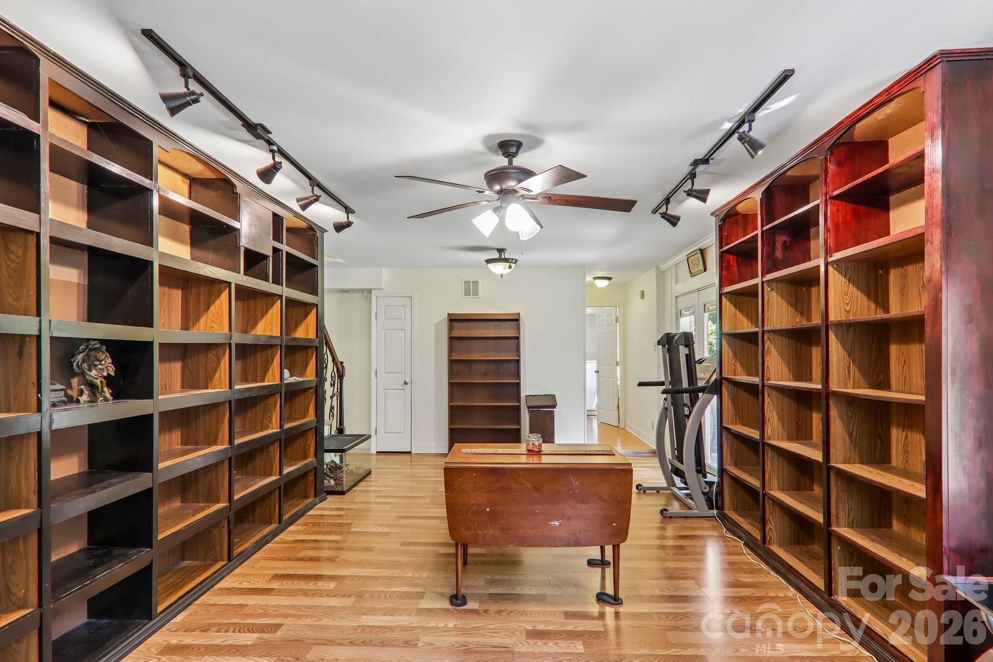 104 Finley Street — Hendersonville