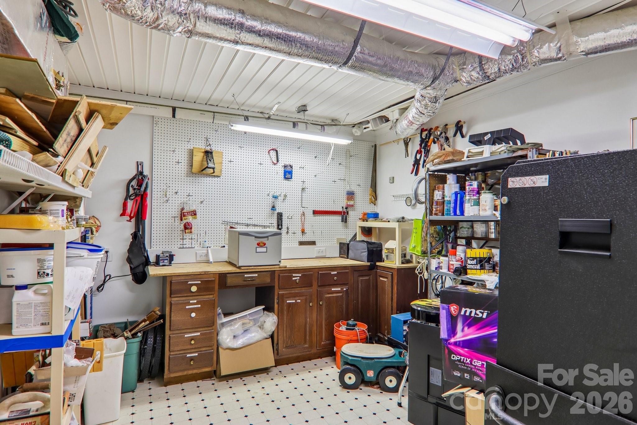 104 Finley Street — Hendersonville