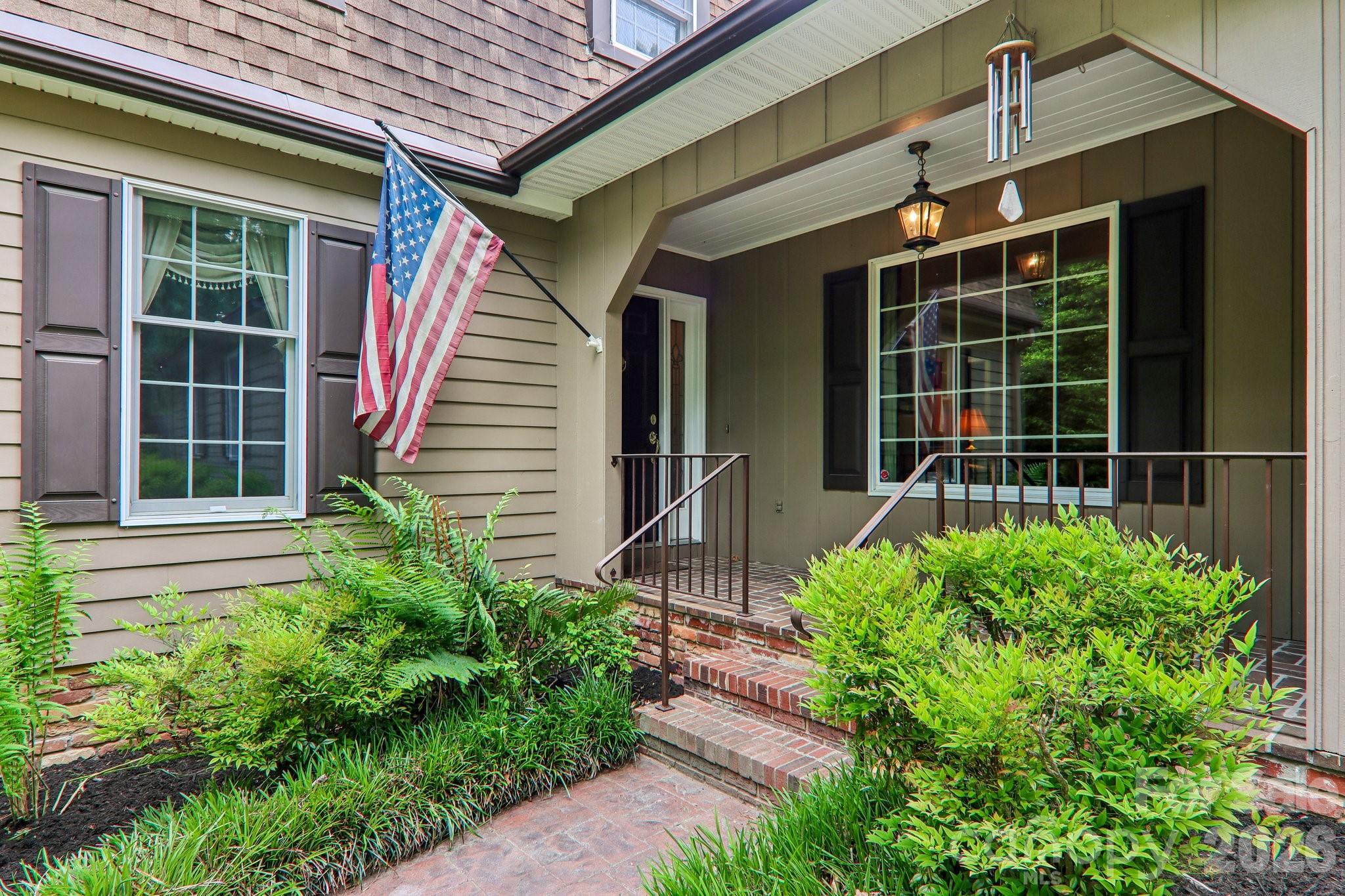 104 Finley Street — Hendersonville