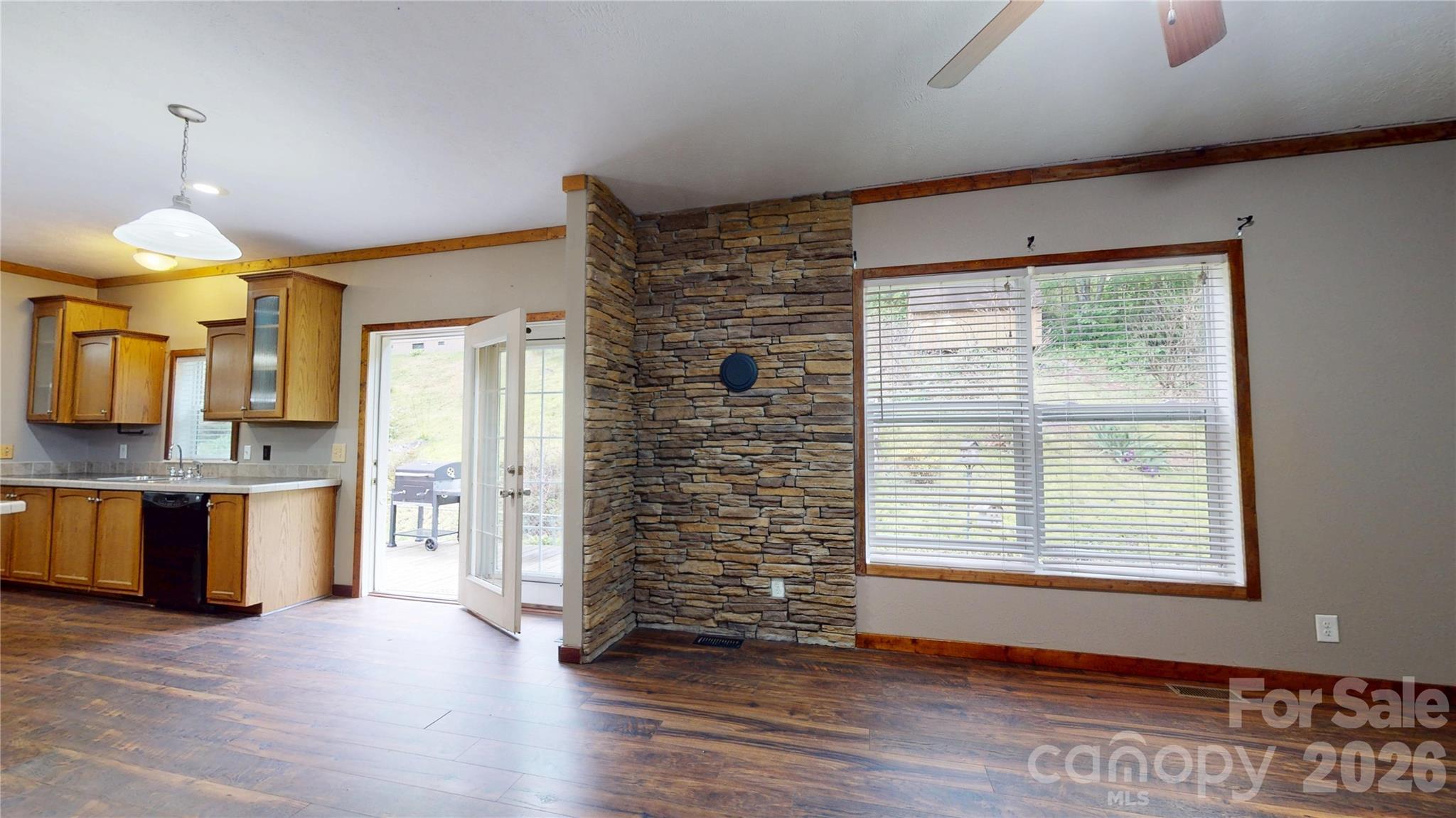 10 Betty's Drive — Waynesville