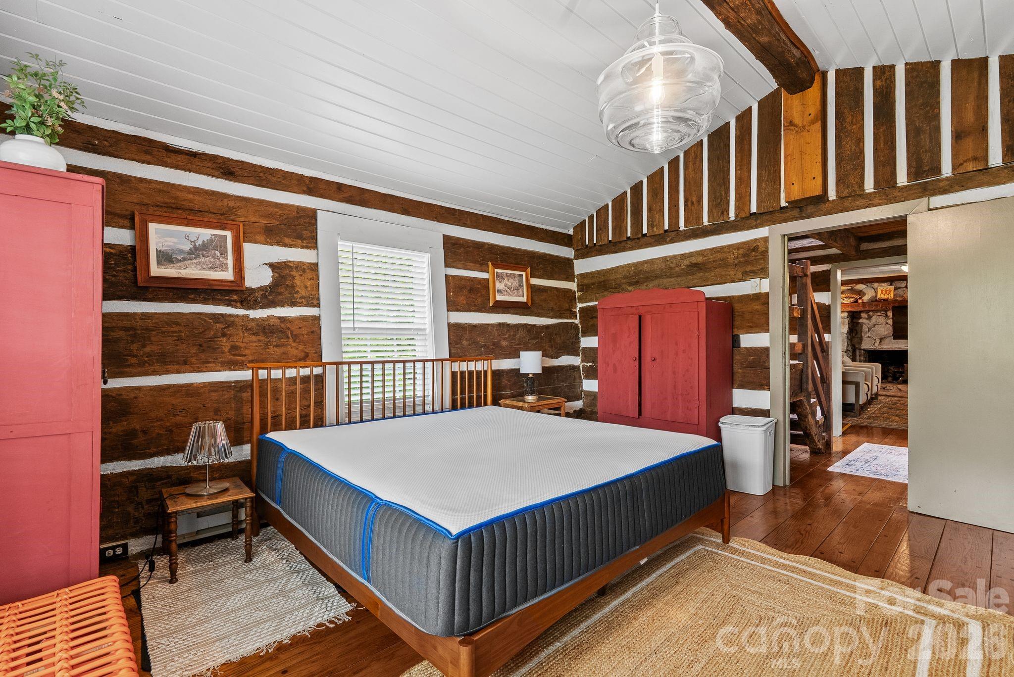 285 Glenaire Drive — Mars Hill