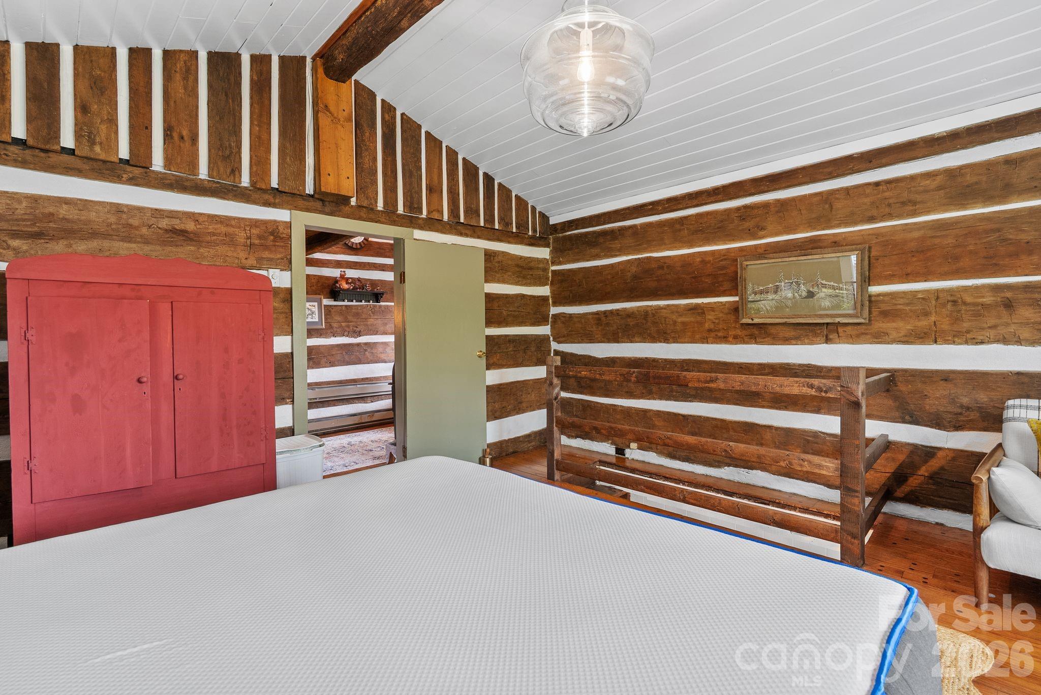 285 Glenaire Drive — Mars Hill