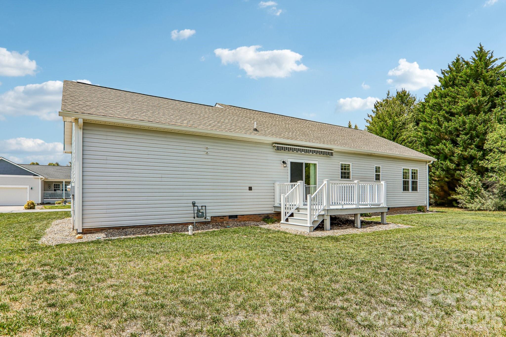 464 Riverwind Drive — Hendersonville