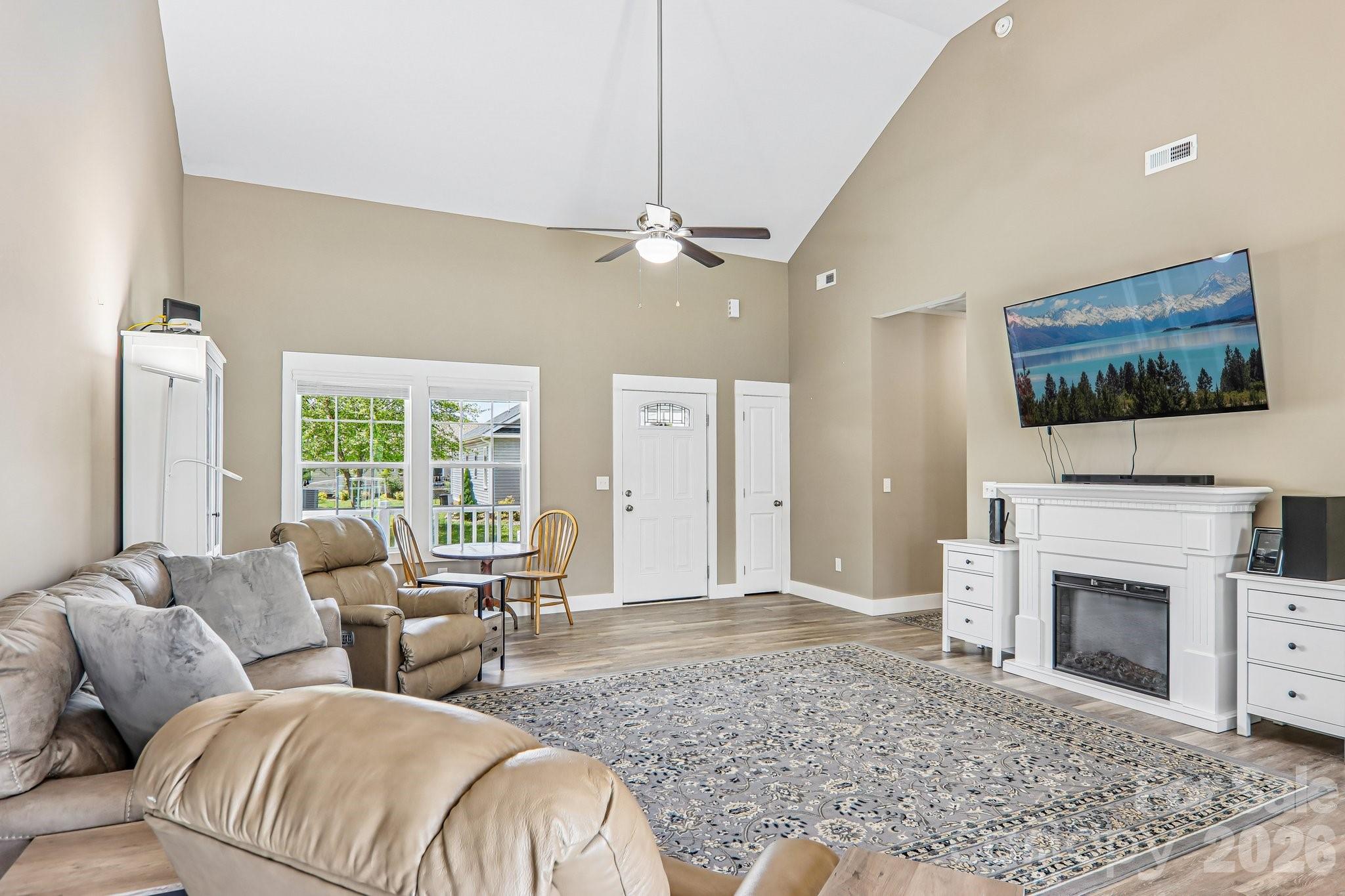 464 Riverwind Drive — Hendersonville