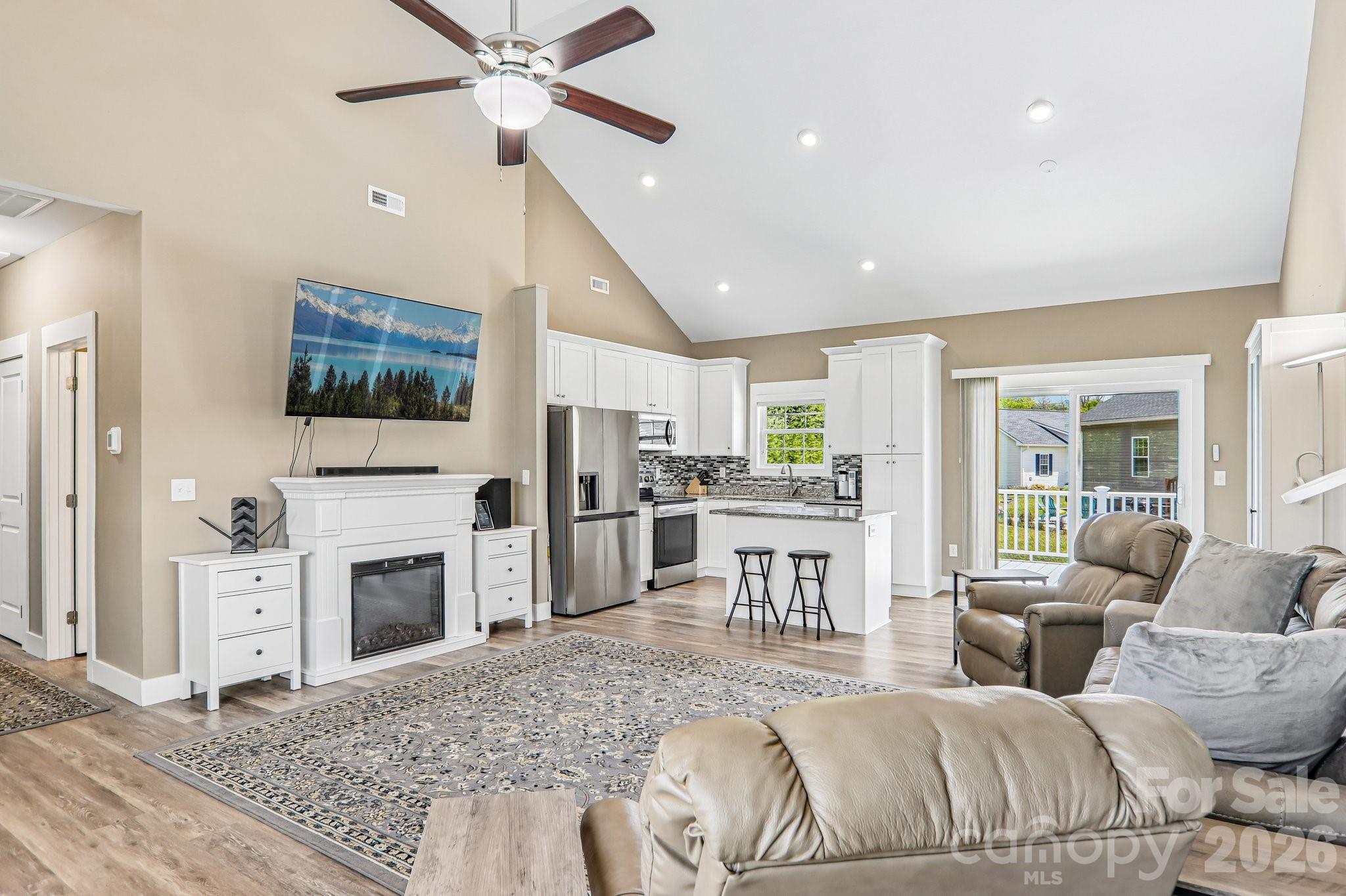464 Riverwind Drive — Hendersonville