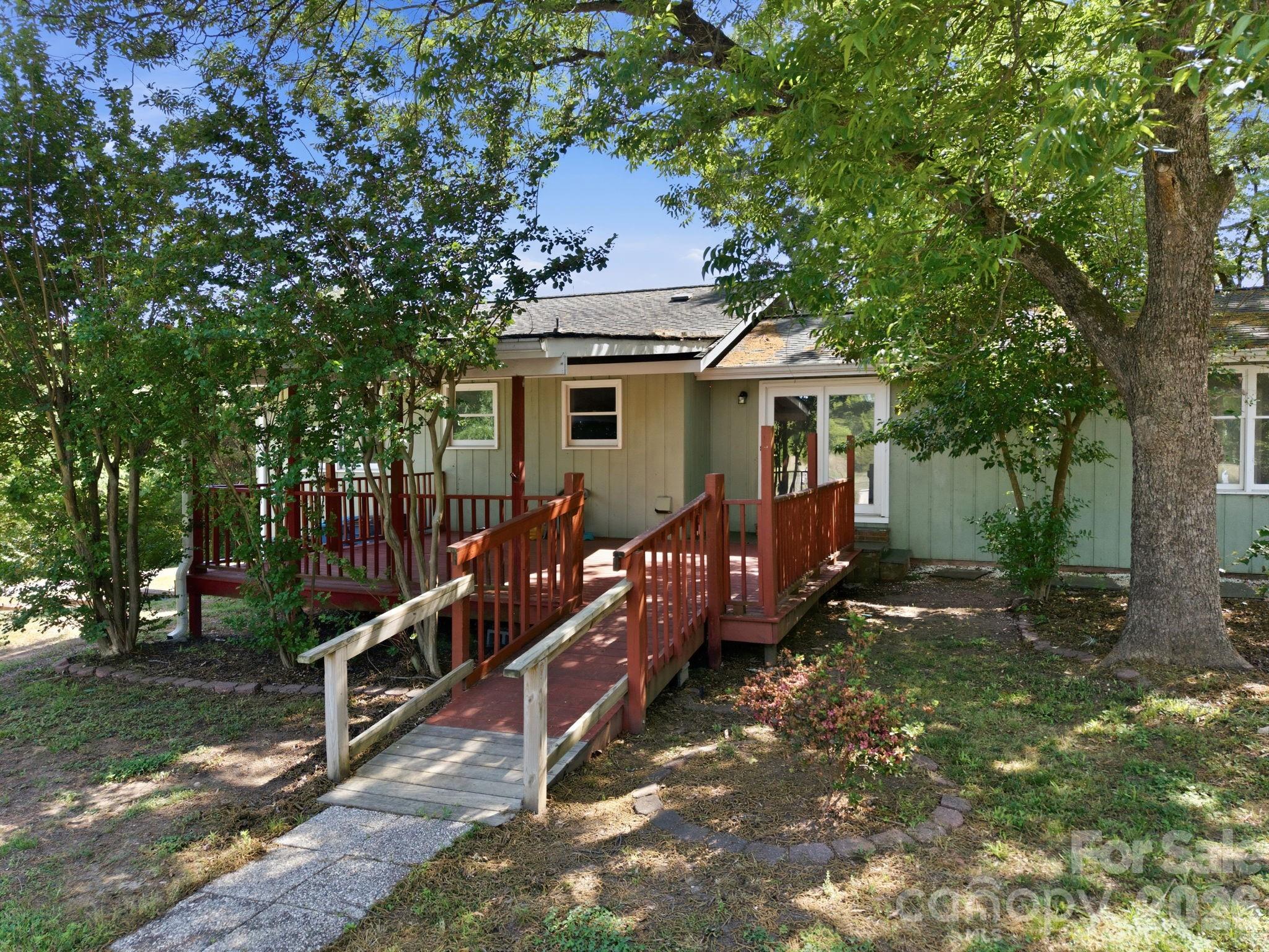 4571 Laurelwood Court — Concord