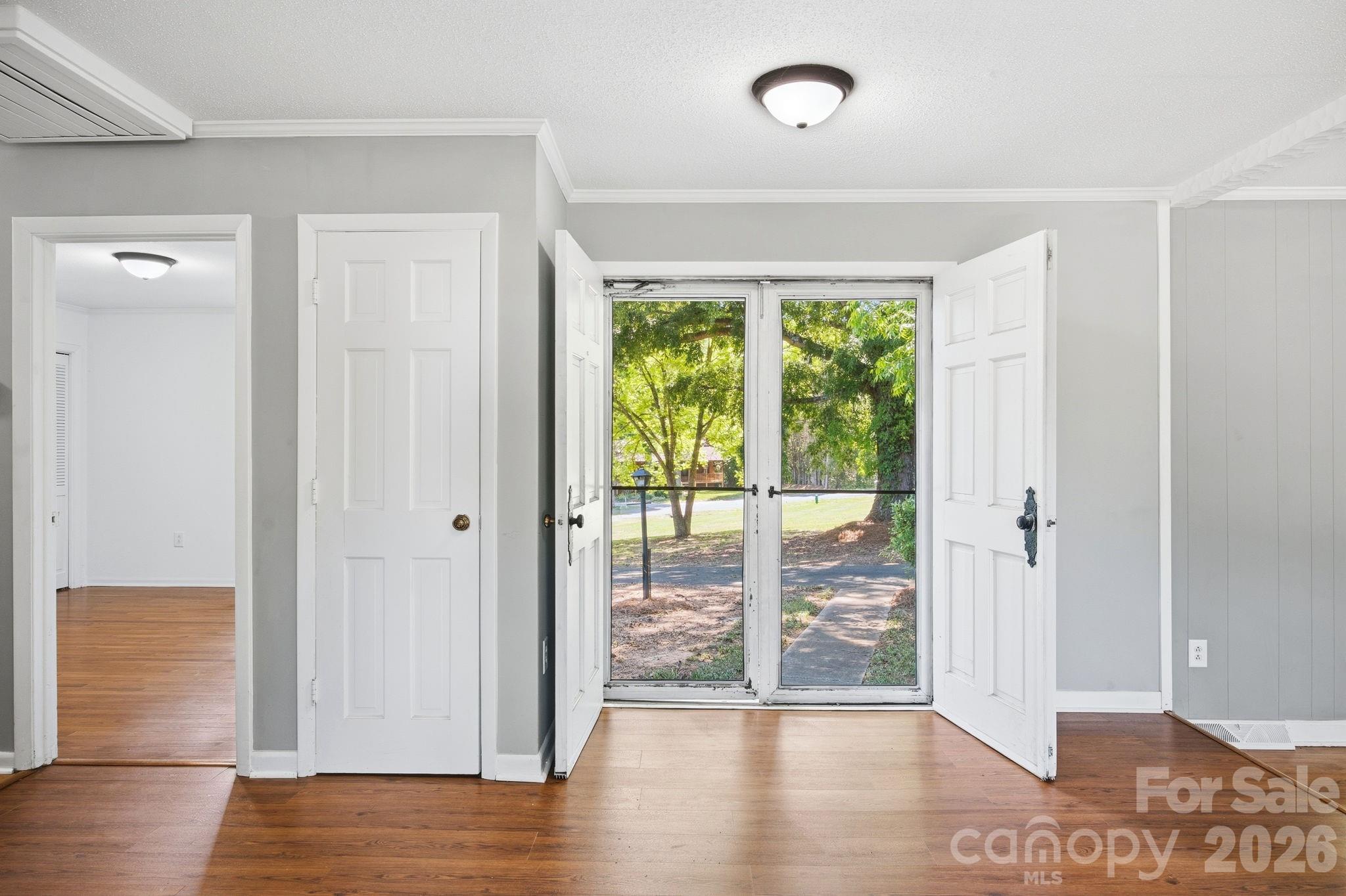 4571 Laurelwood Court — Concord