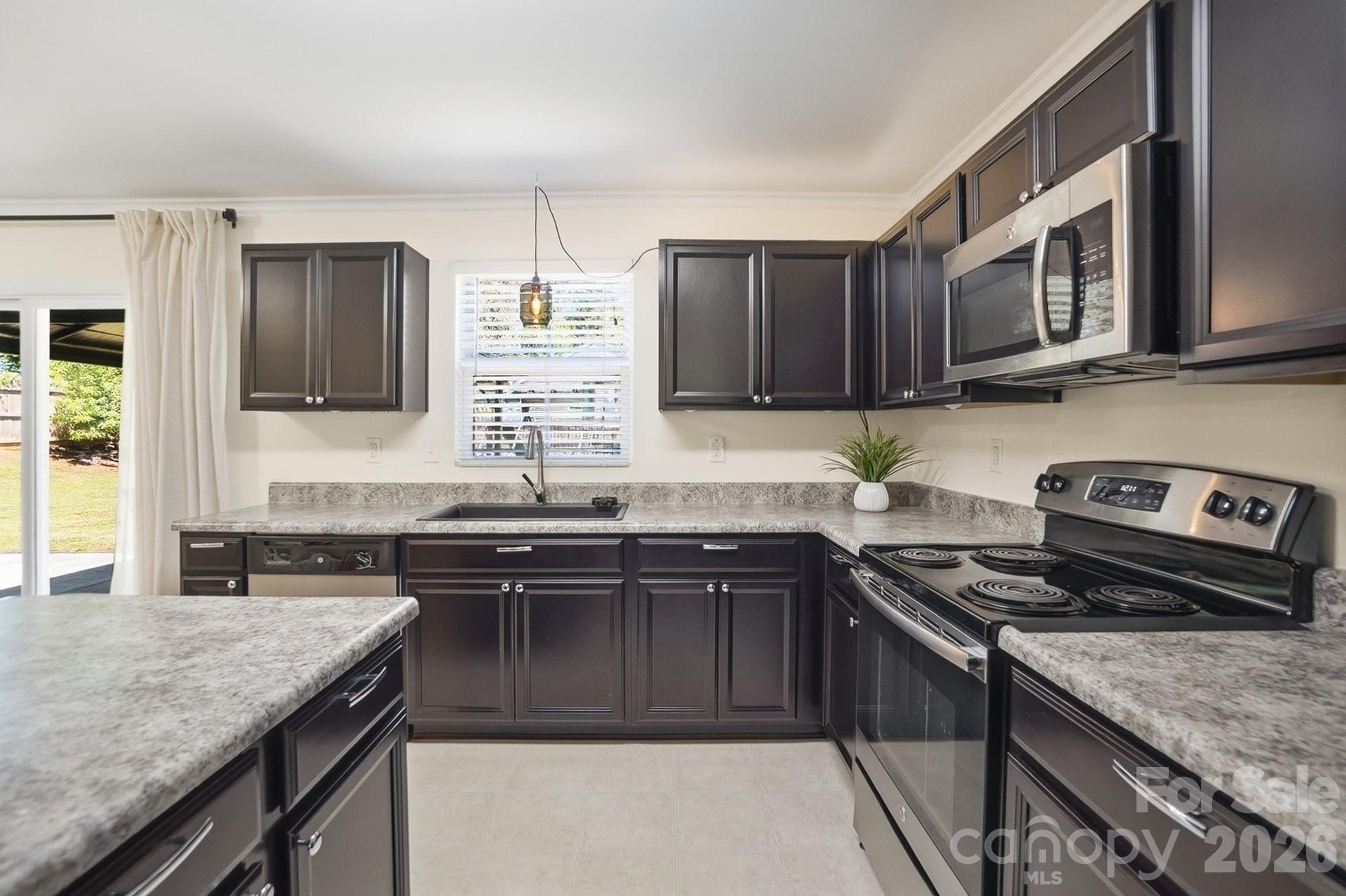 2543 Willow Pond Lane SE — Concord