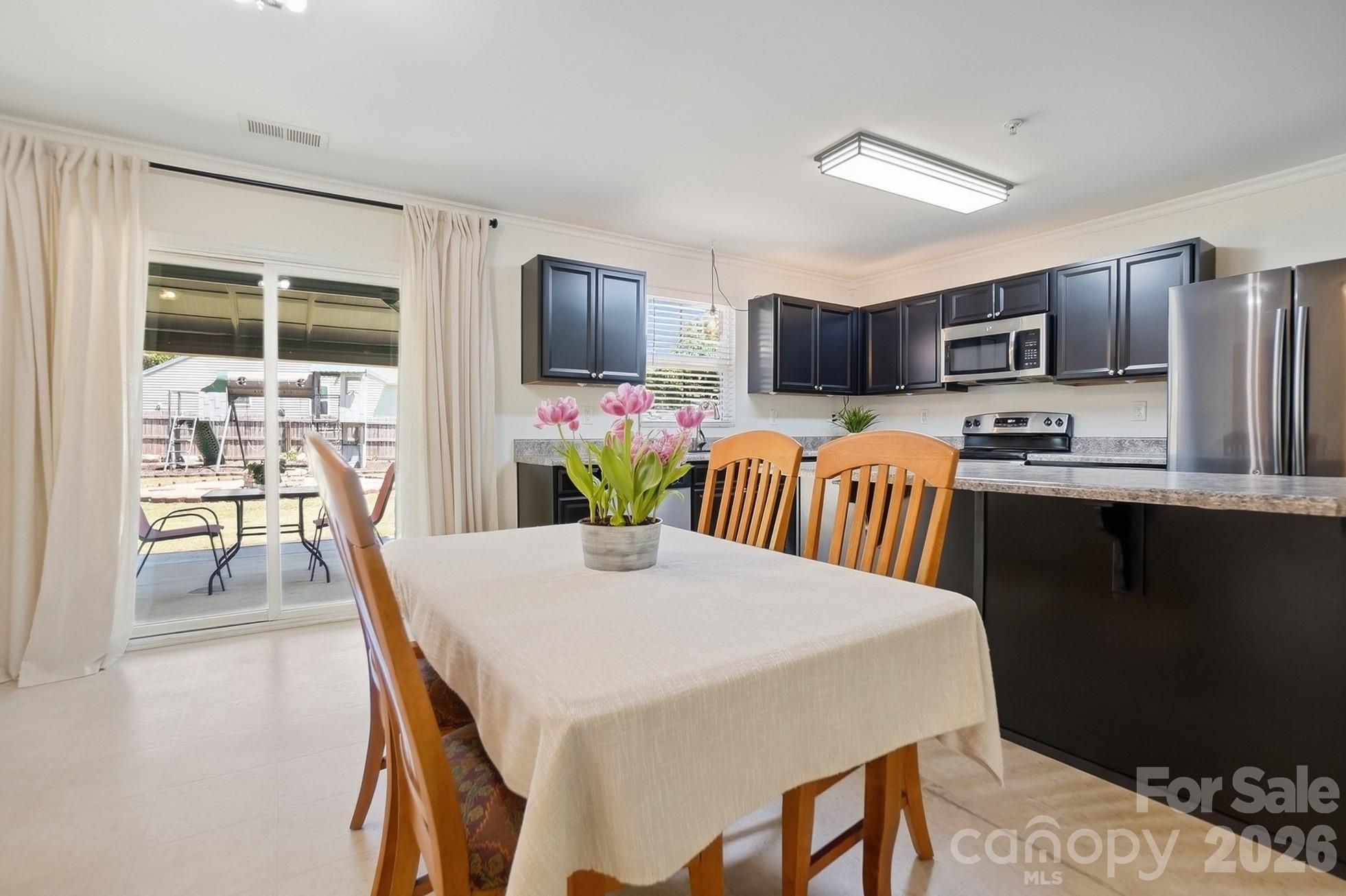 2543 Willow Pond Lane SE — Concord