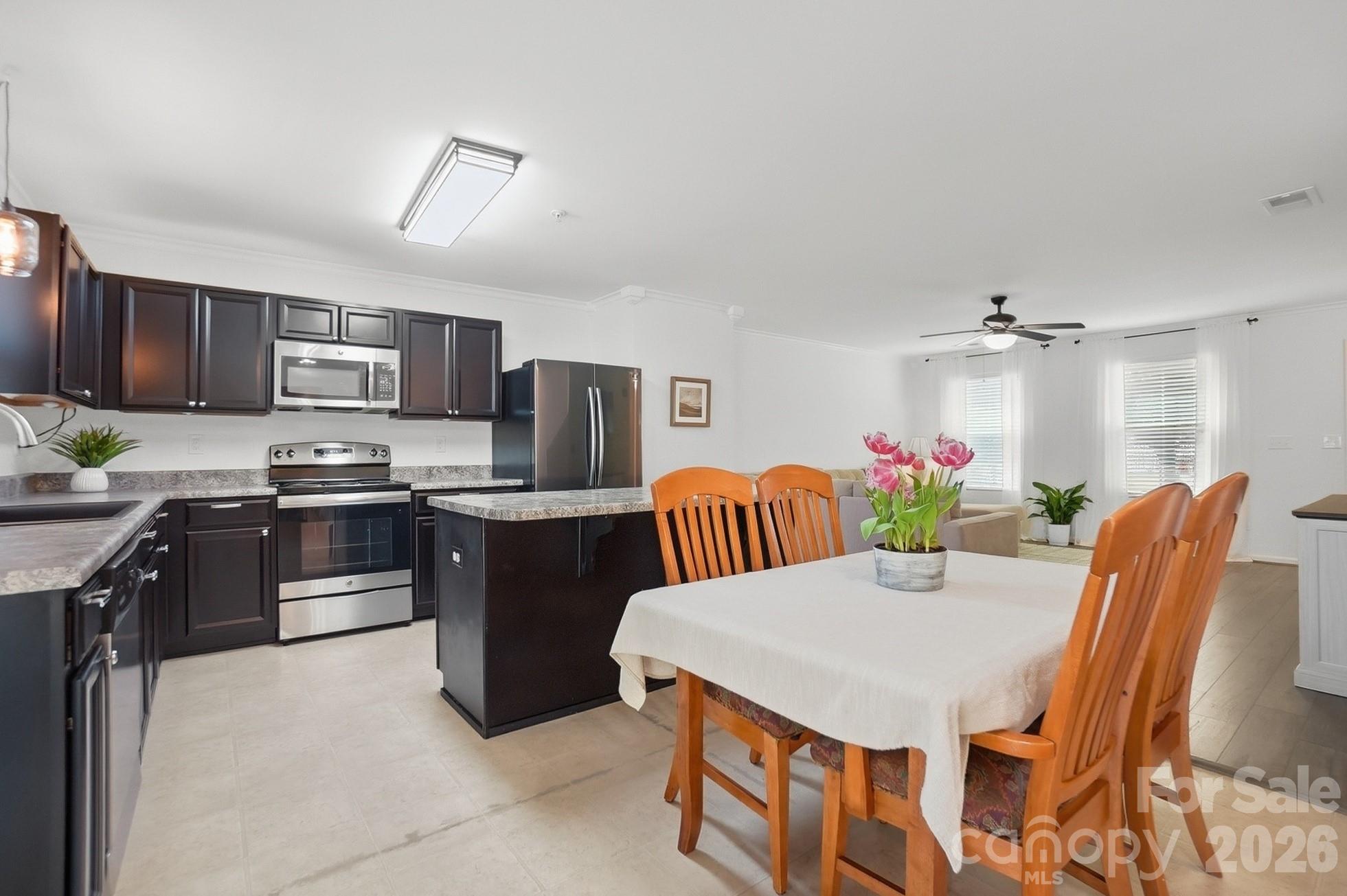 2543 Willow Pond Lane SE — Concord