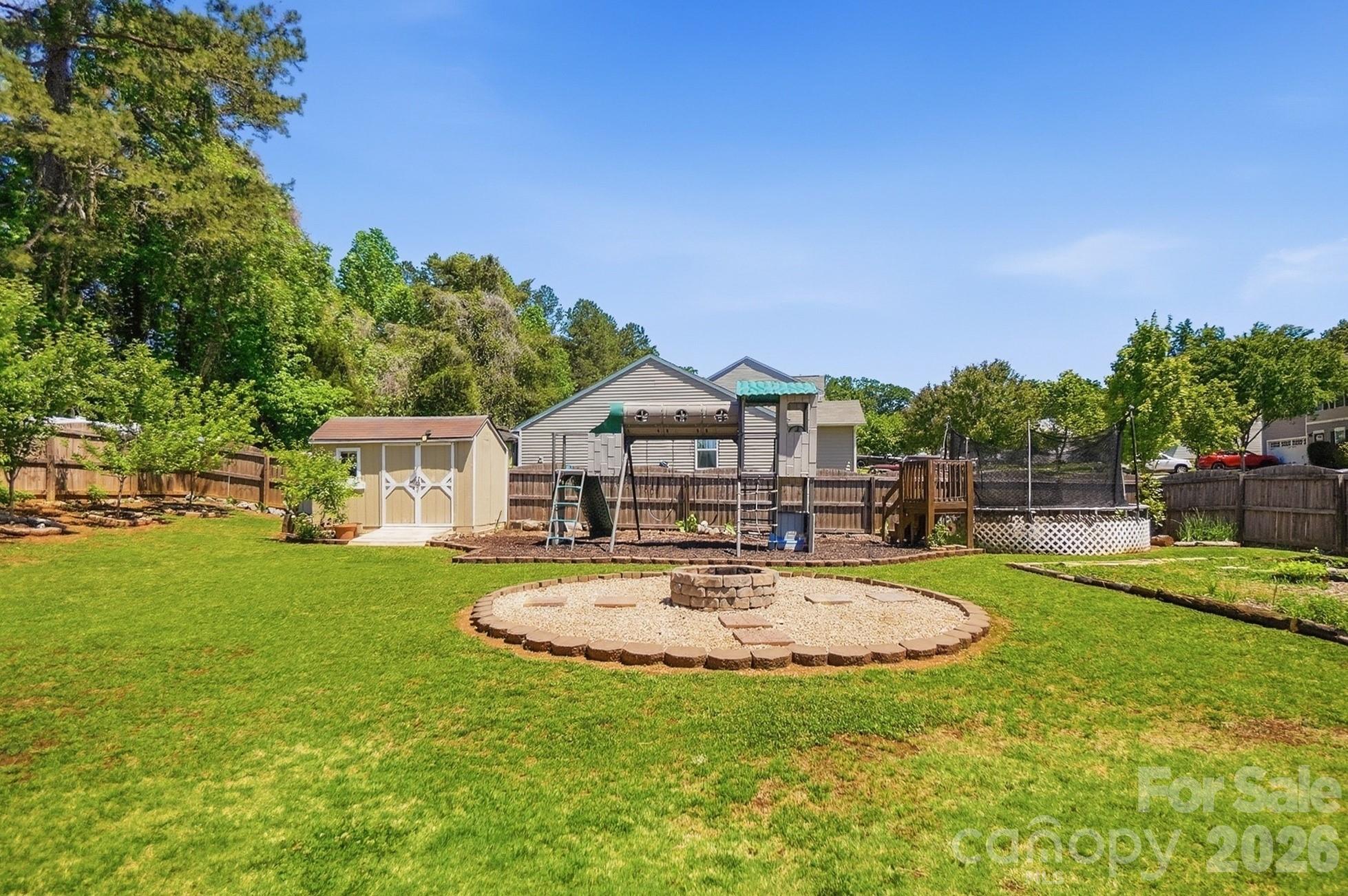 2543 Willow Pond Lane SE — Concord